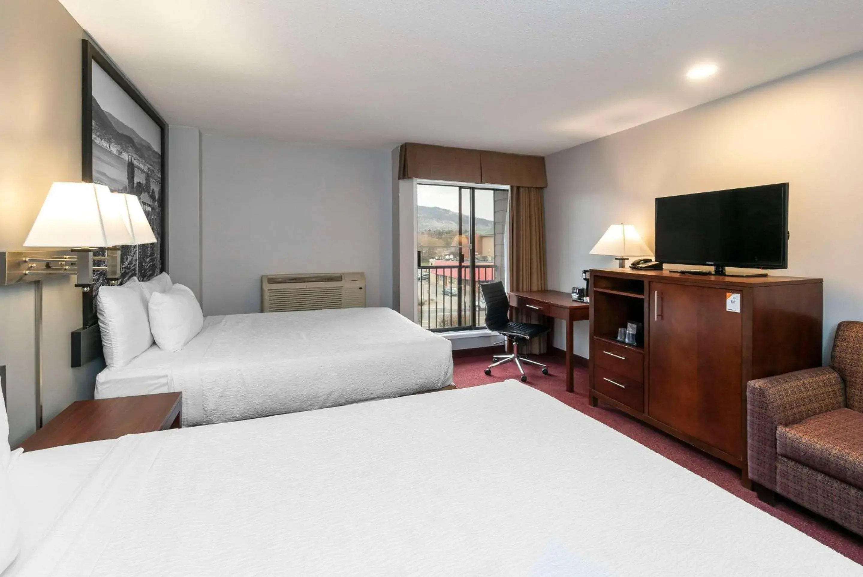 Bedroom, Bed in Quality Inn & Suites Bedroom, Bed in Quality Inn & Suites