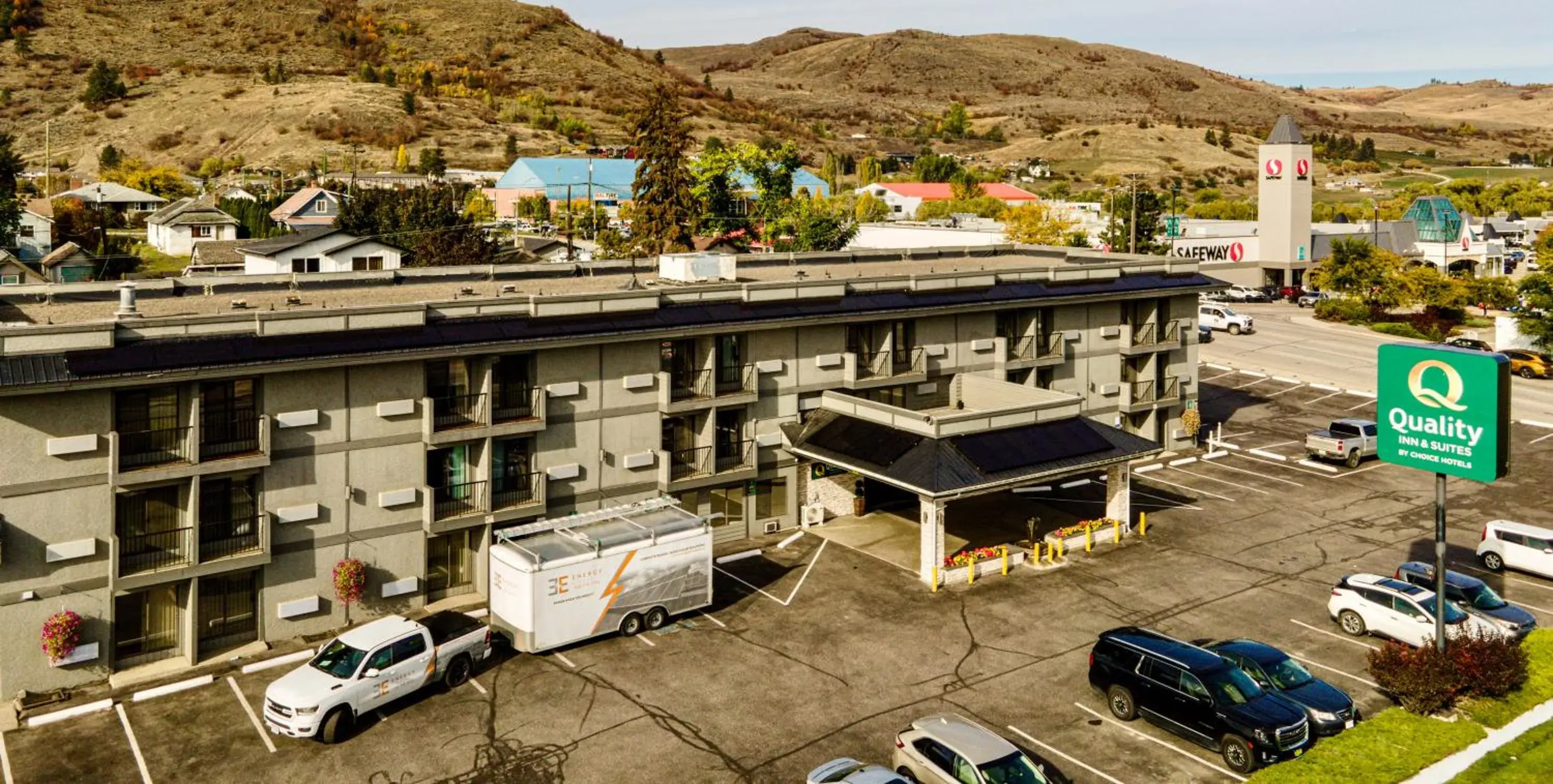 Property building in Quality Inn & Suites Property building in Quality Inn & Suites