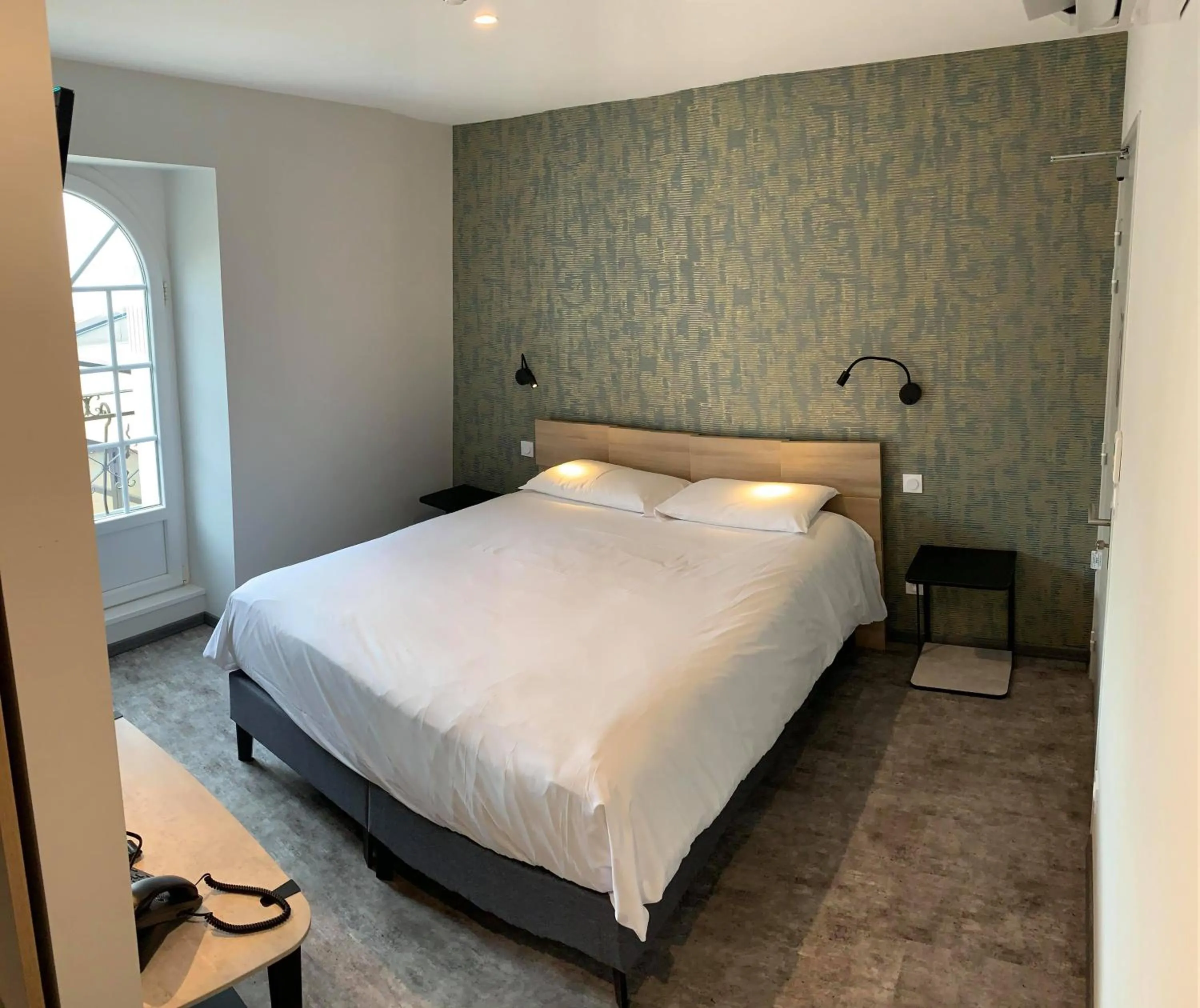 Photo of the whole room, Bed in Hotel - Restaurant Les 3 Piliers