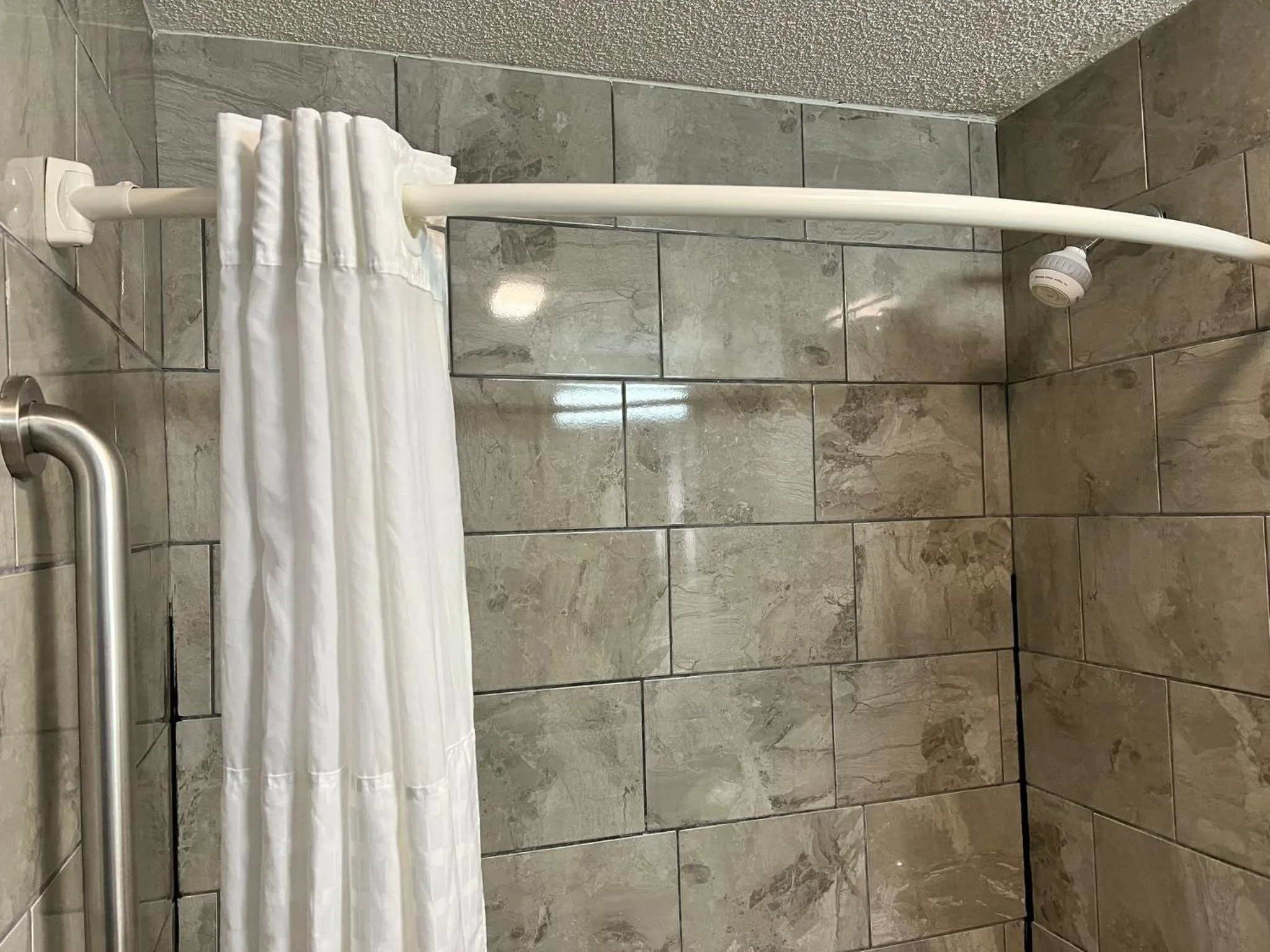 Shower in Comfort Suites Louisville East