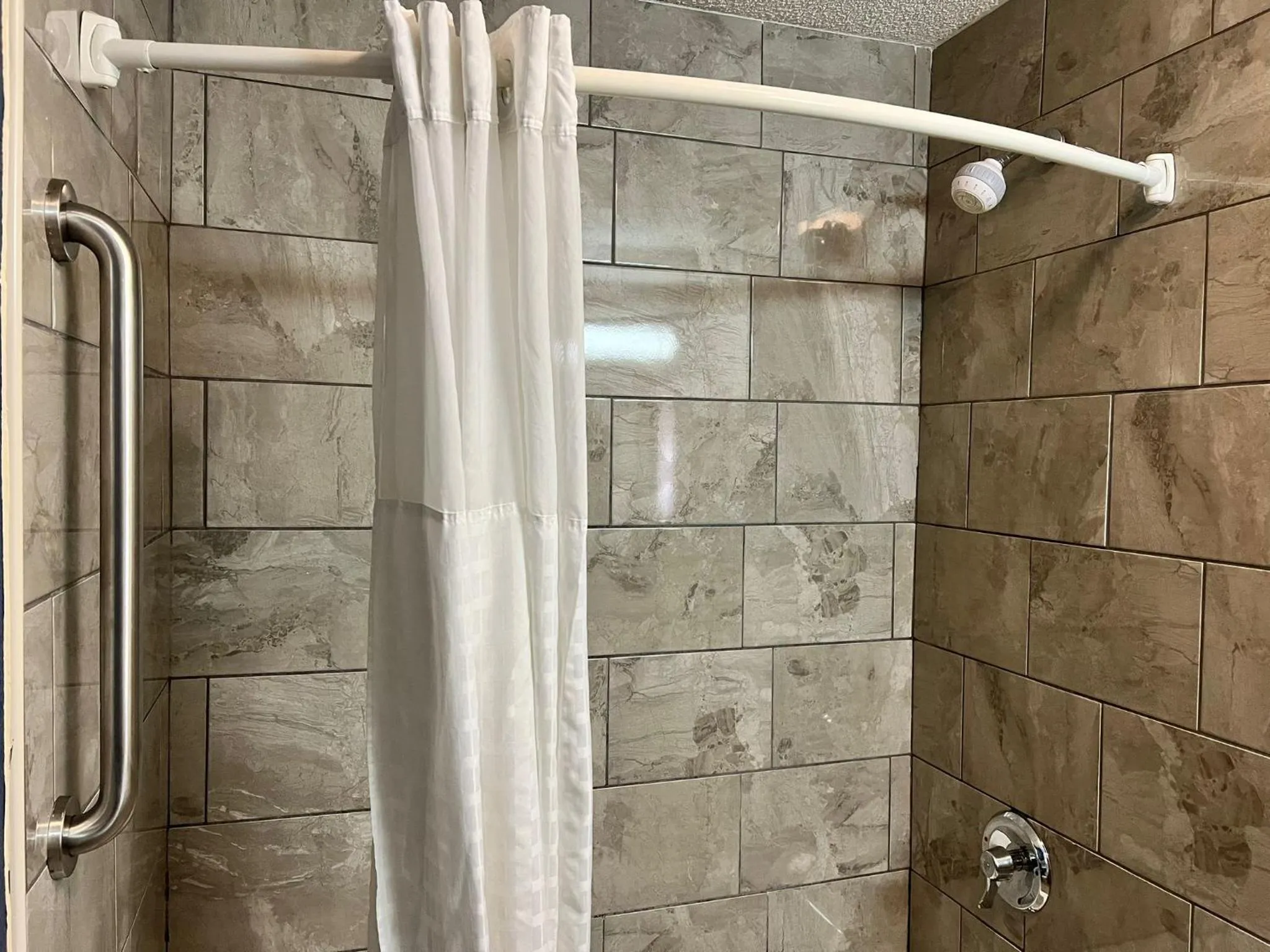 Shower in Comfort Suites Louisville East