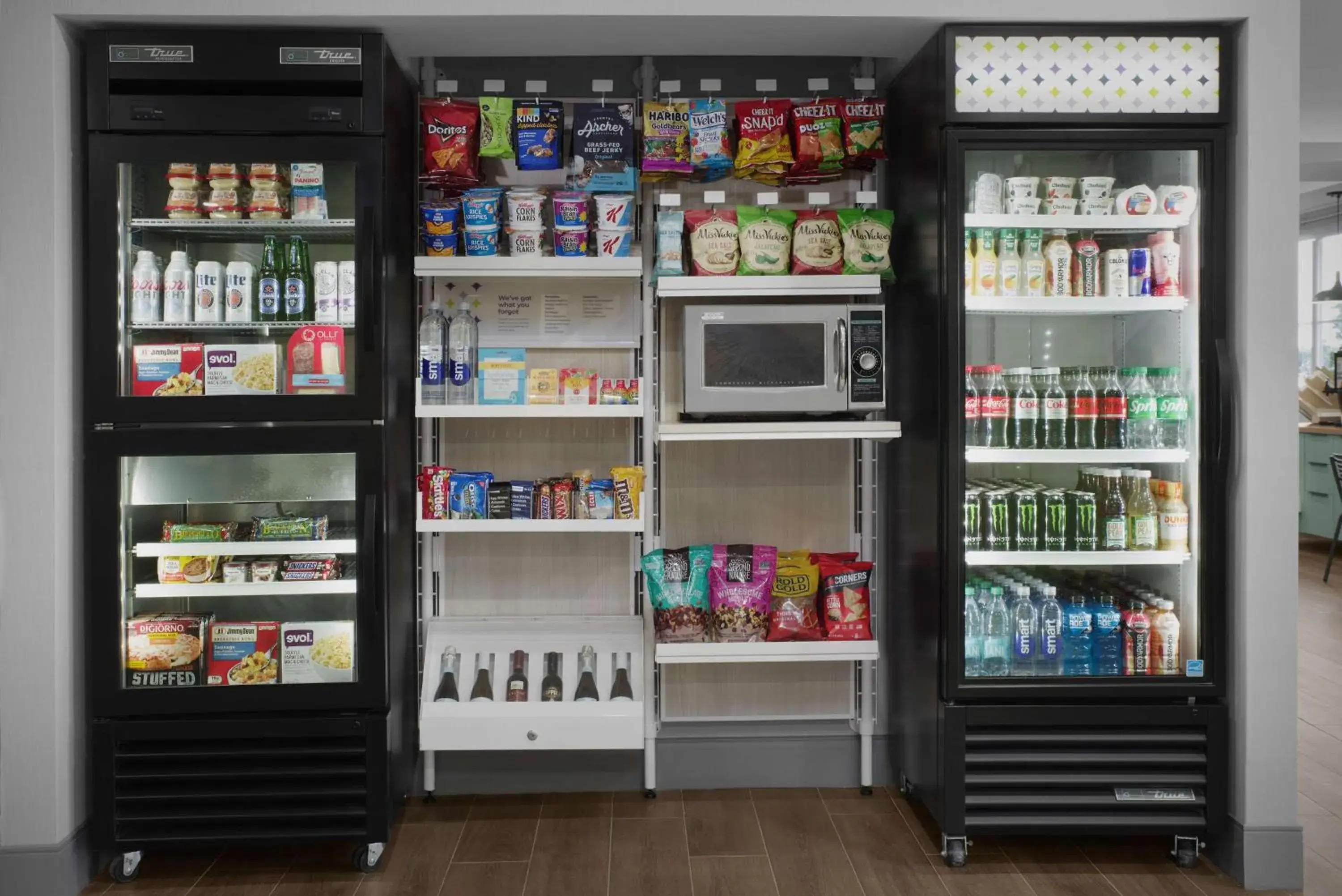 Restaurant/places to eat in Spark by Hilton Miami Doral Restaurant/places to eat in Spark by Hilton Miami Doral