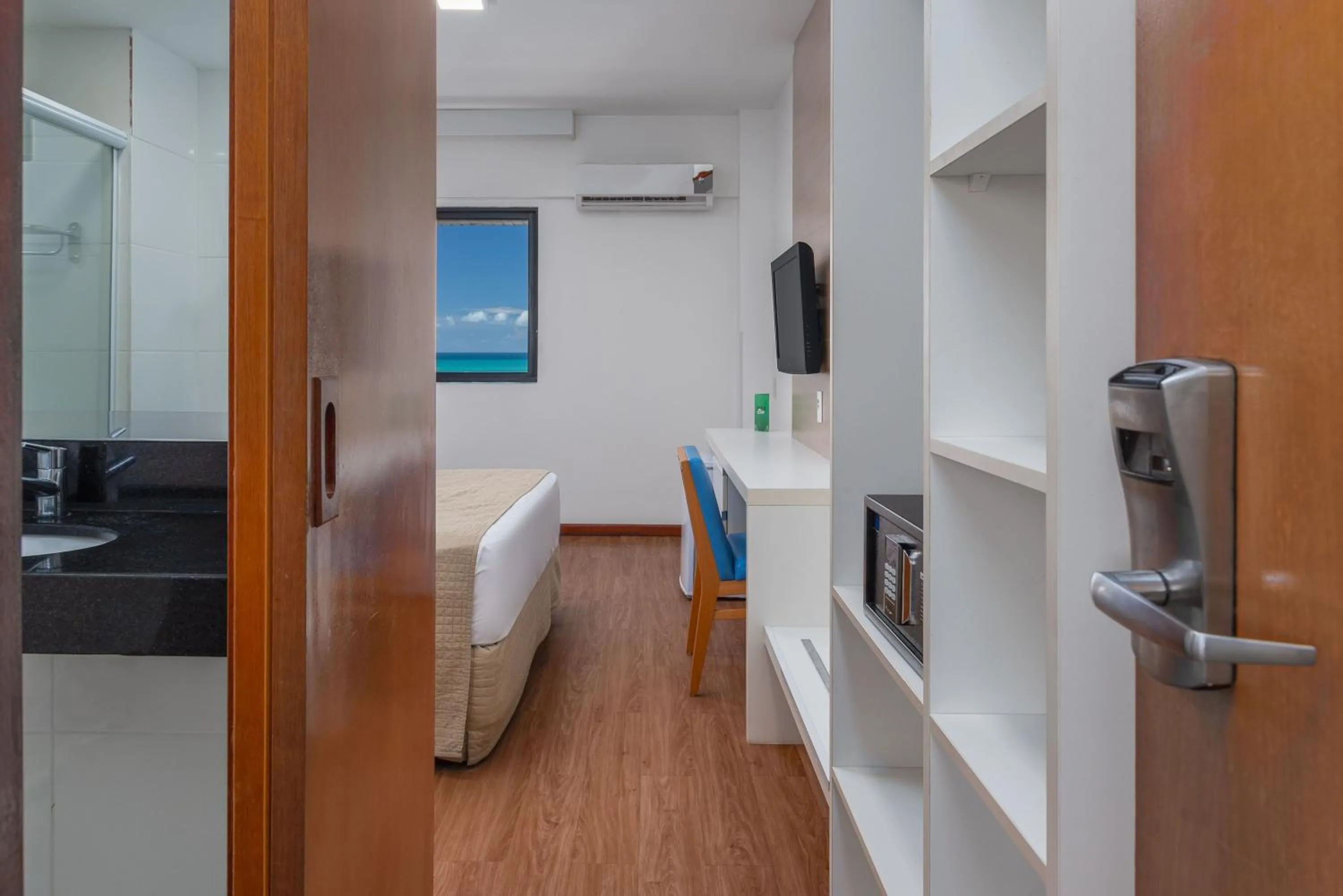 Bed in Palms Ponta Verde by Tropicalis