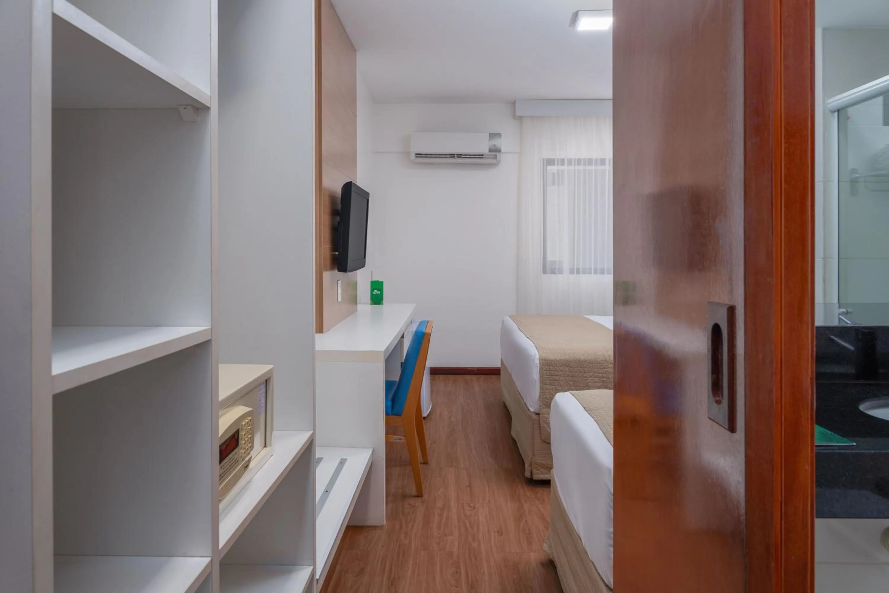 Bed in Palms Ponta Verde by Tropicalis