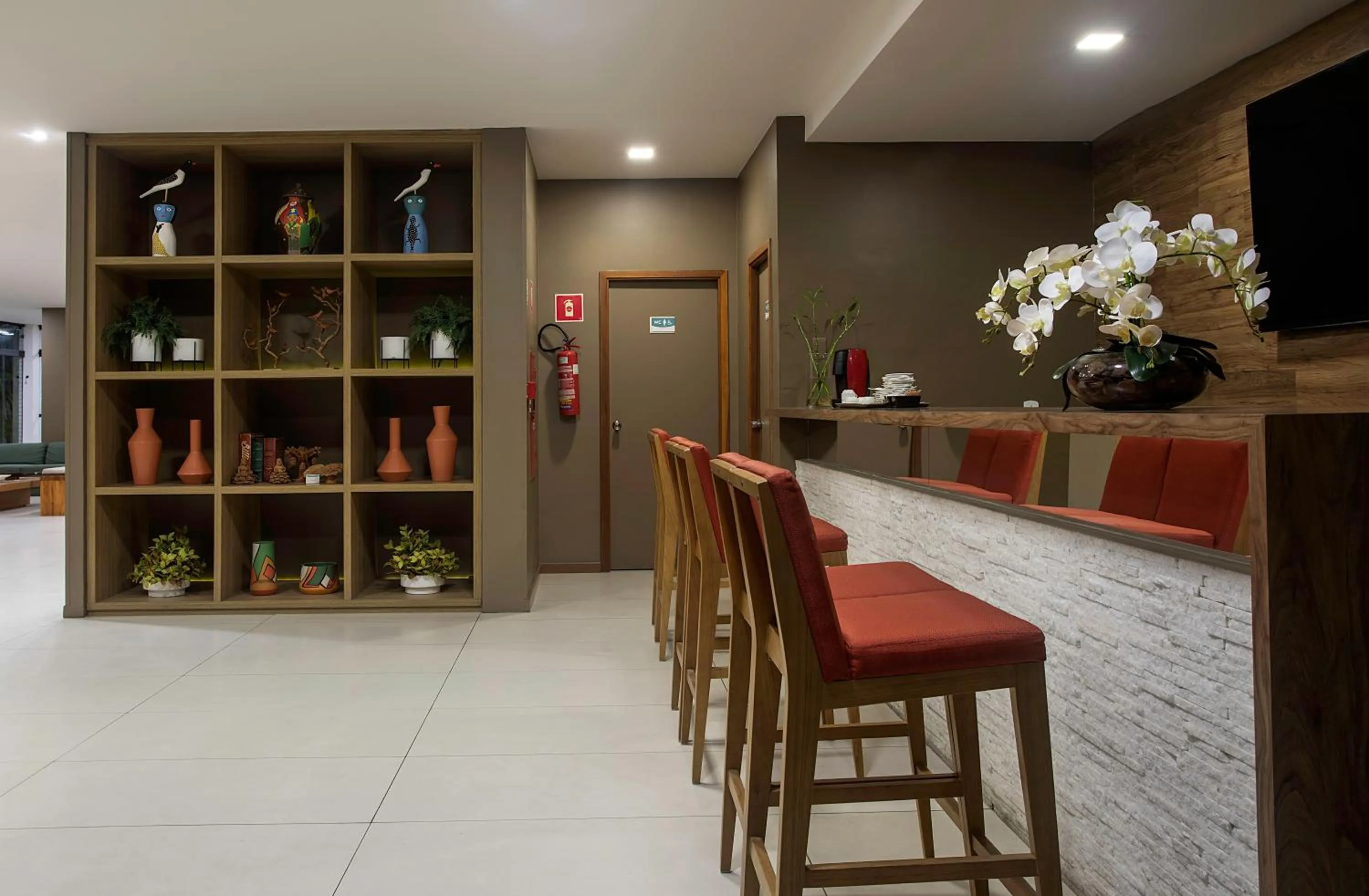 Lounge or bar in Palms Ponta Verde by Tropicalis