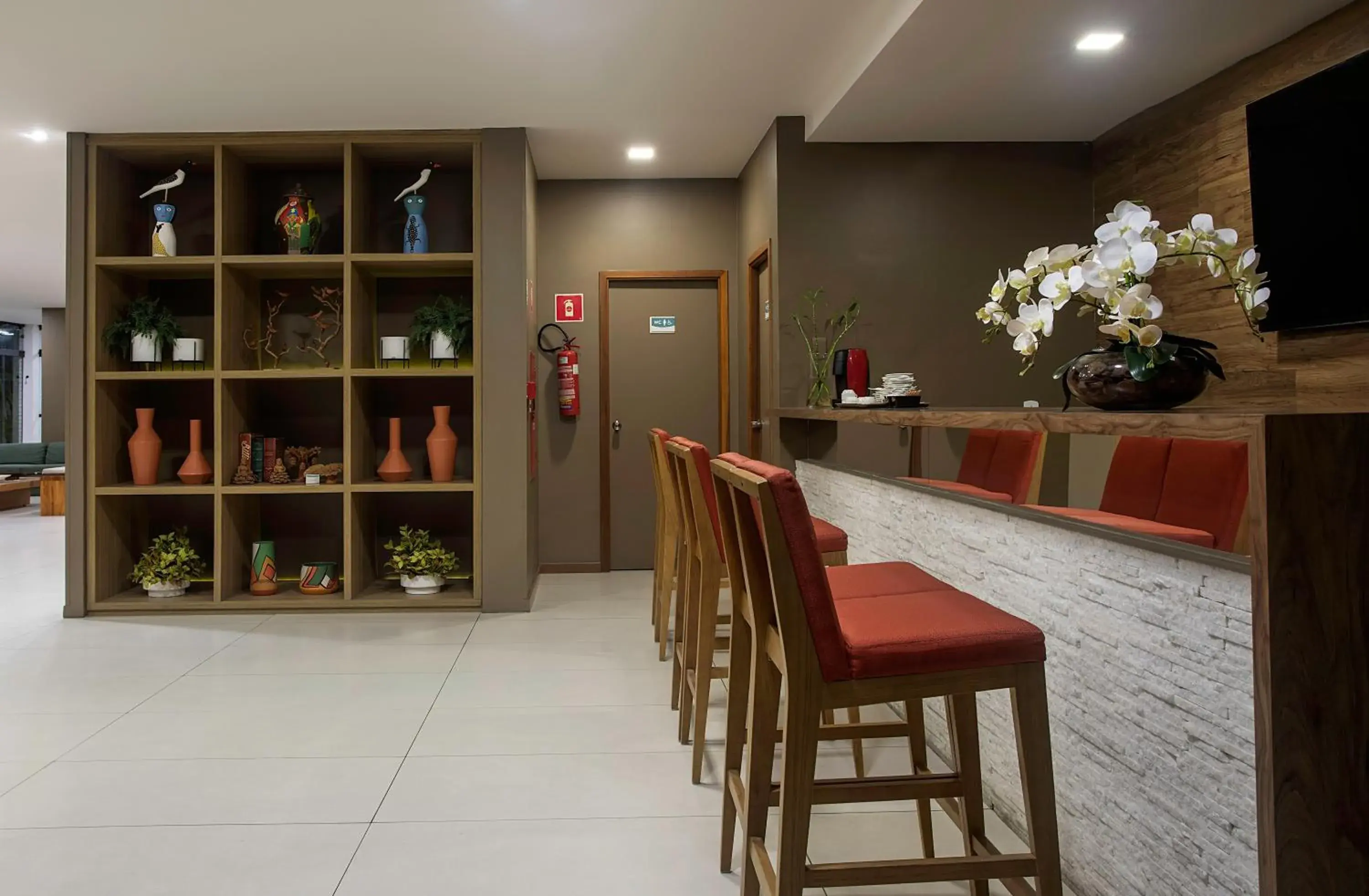 Lounge or bar in Palms Ponta Verde by Tropicalis Lounge or bar in Palms Ponta Verde by Tropicalis