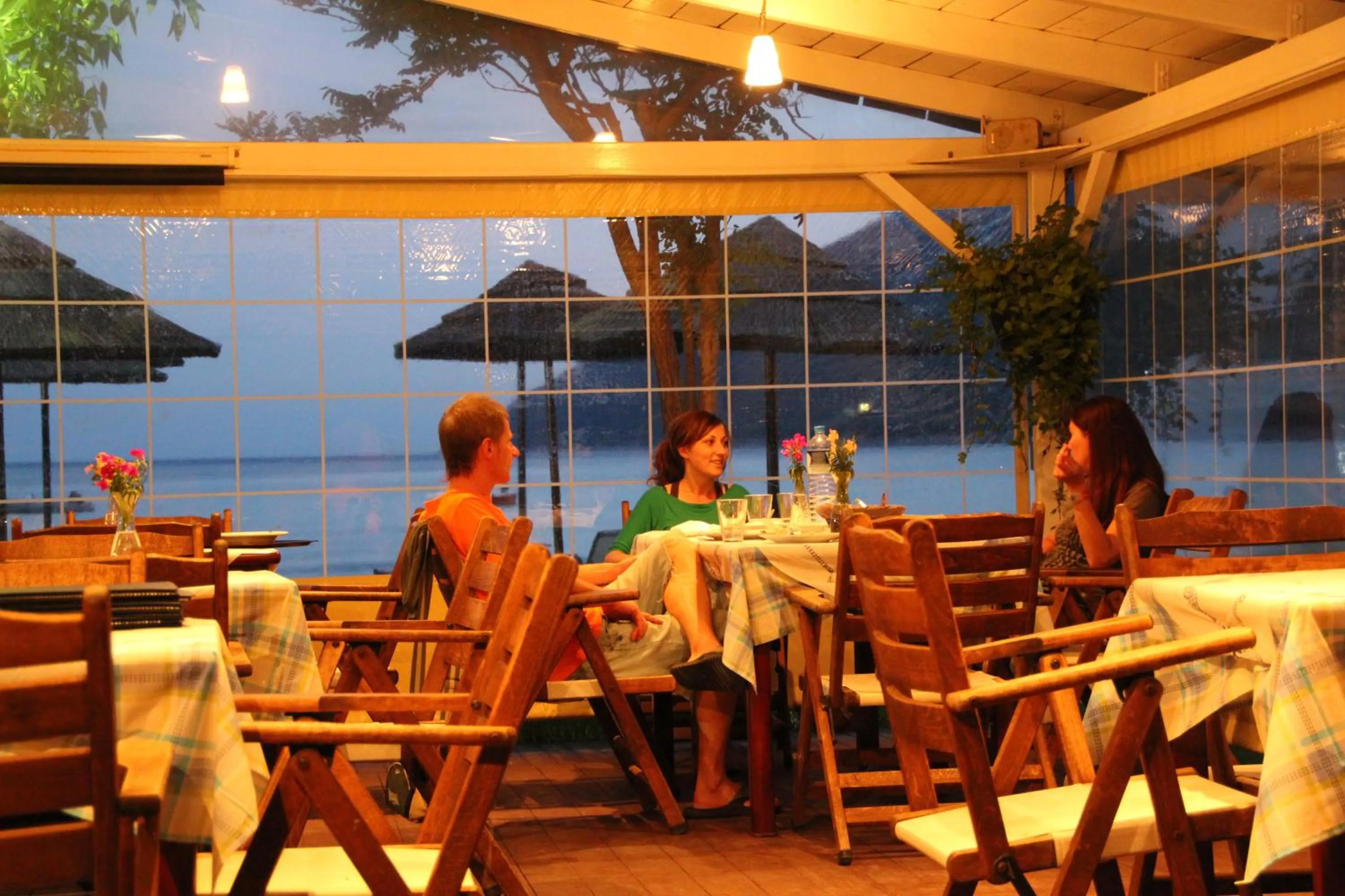 Restaurant/places to eat in Hotel Grand Nefeli