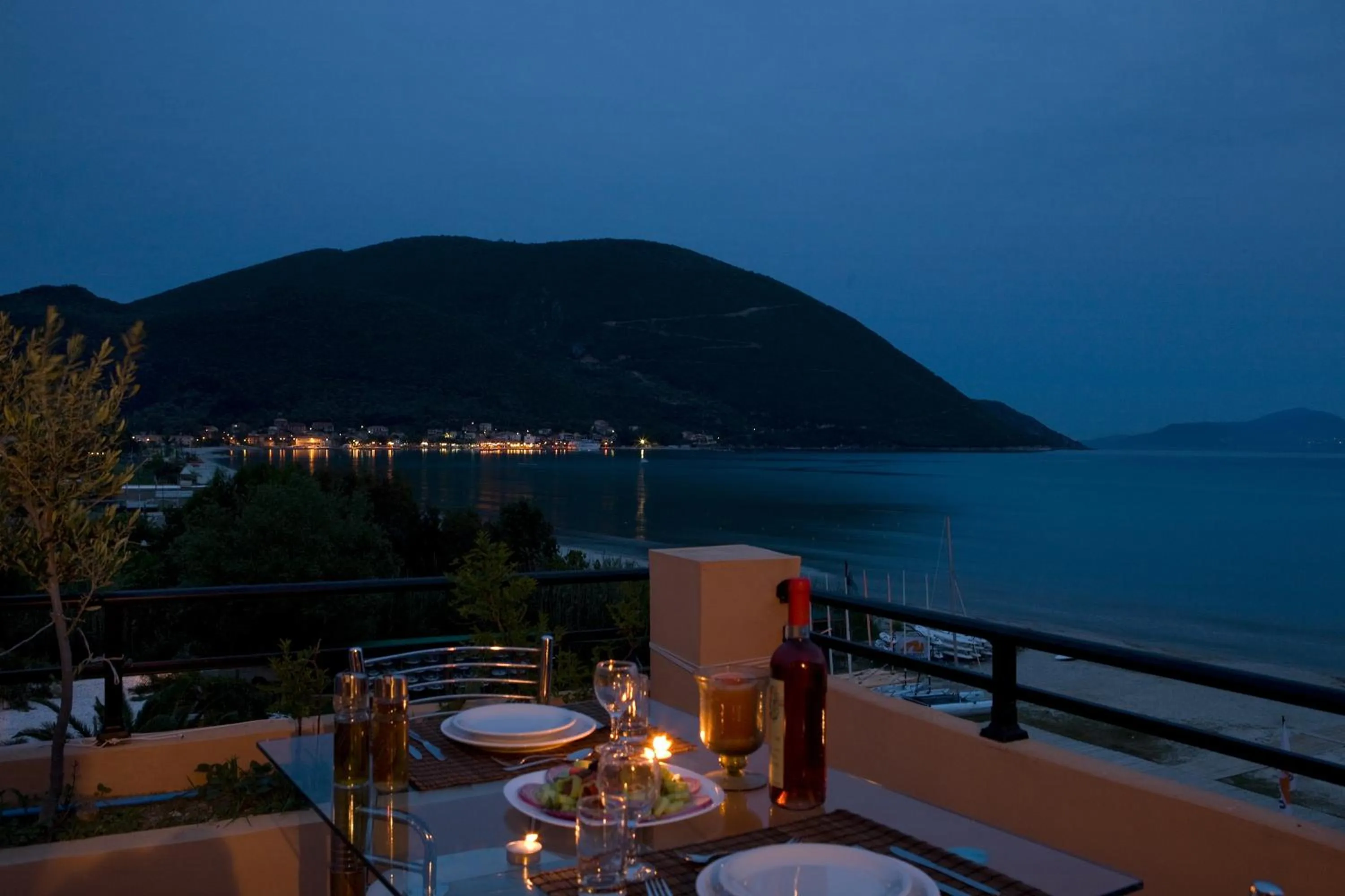 Day in Hotel Grand Nefeli