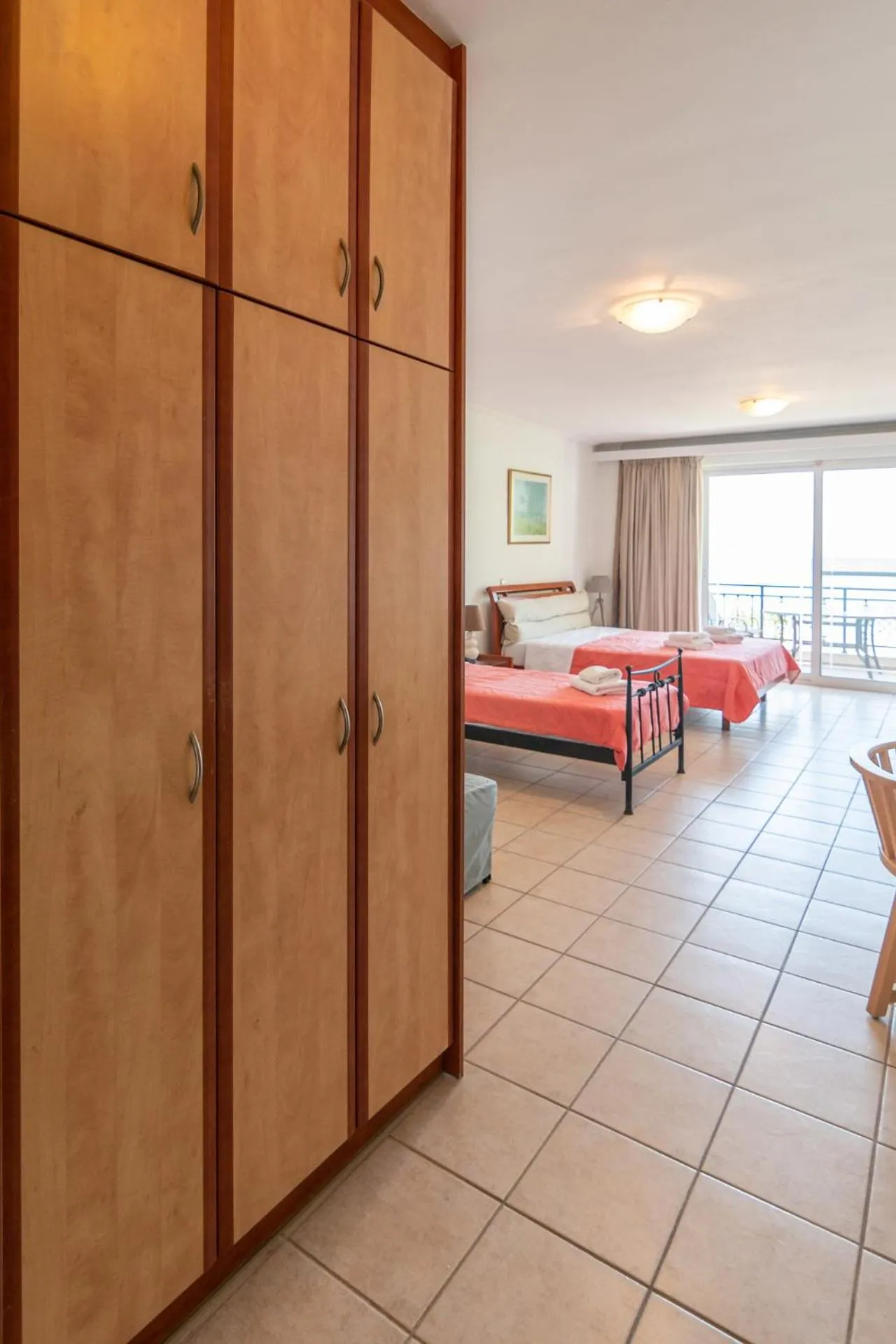 Bed in Hotel Grand Nefeli