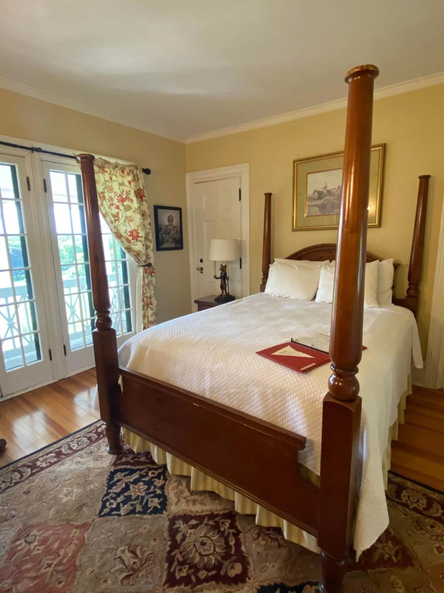 Bed in Historic Rosemont Manor