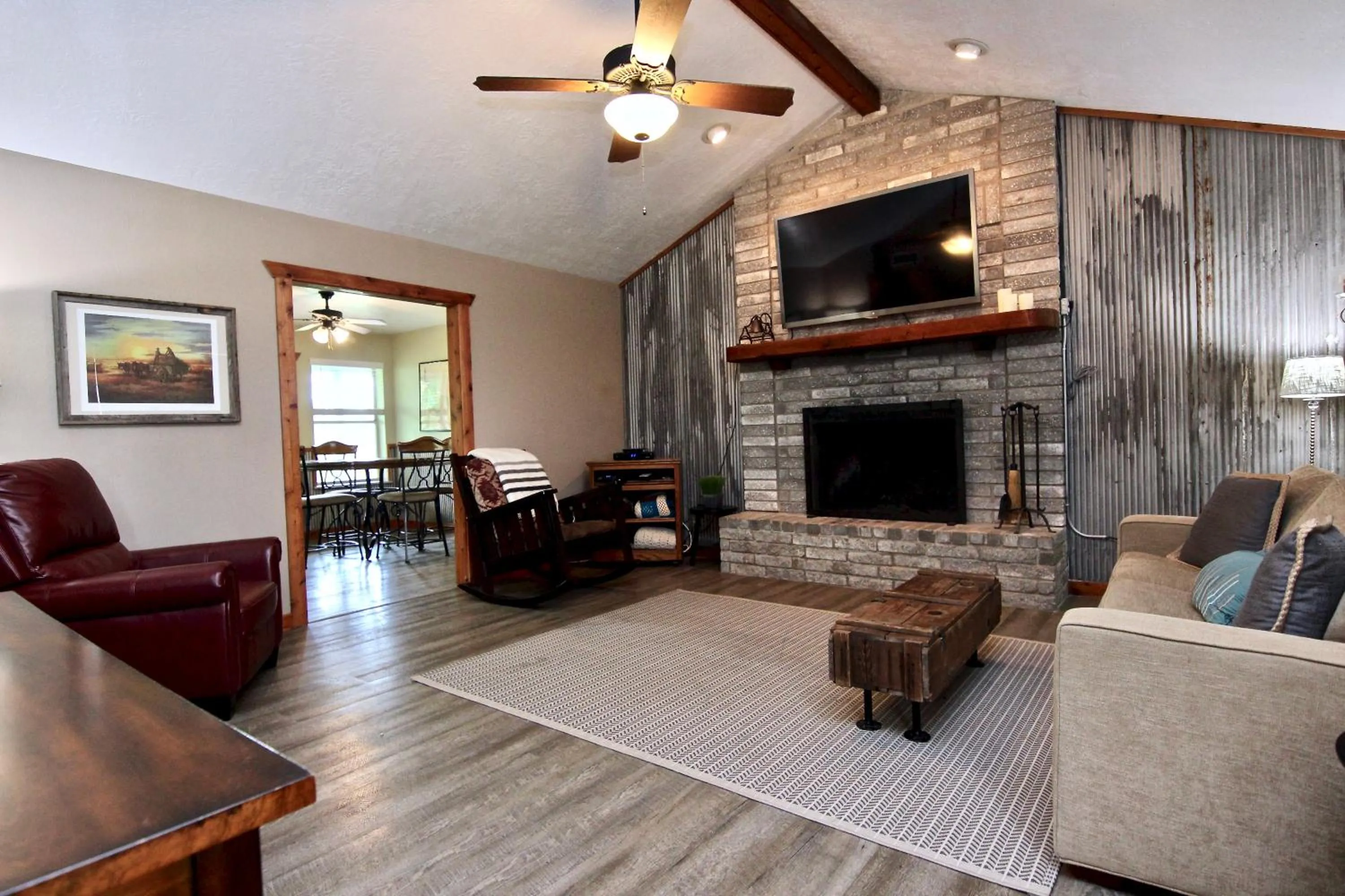 Communal lounge/ TV room in The River House