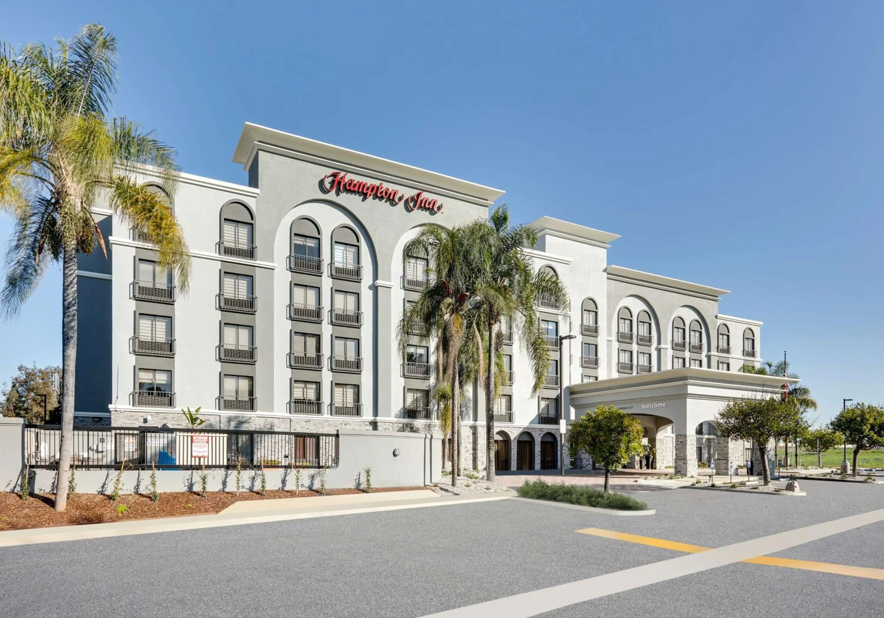 Property building in Hampton Inn Los Angeles/Carson