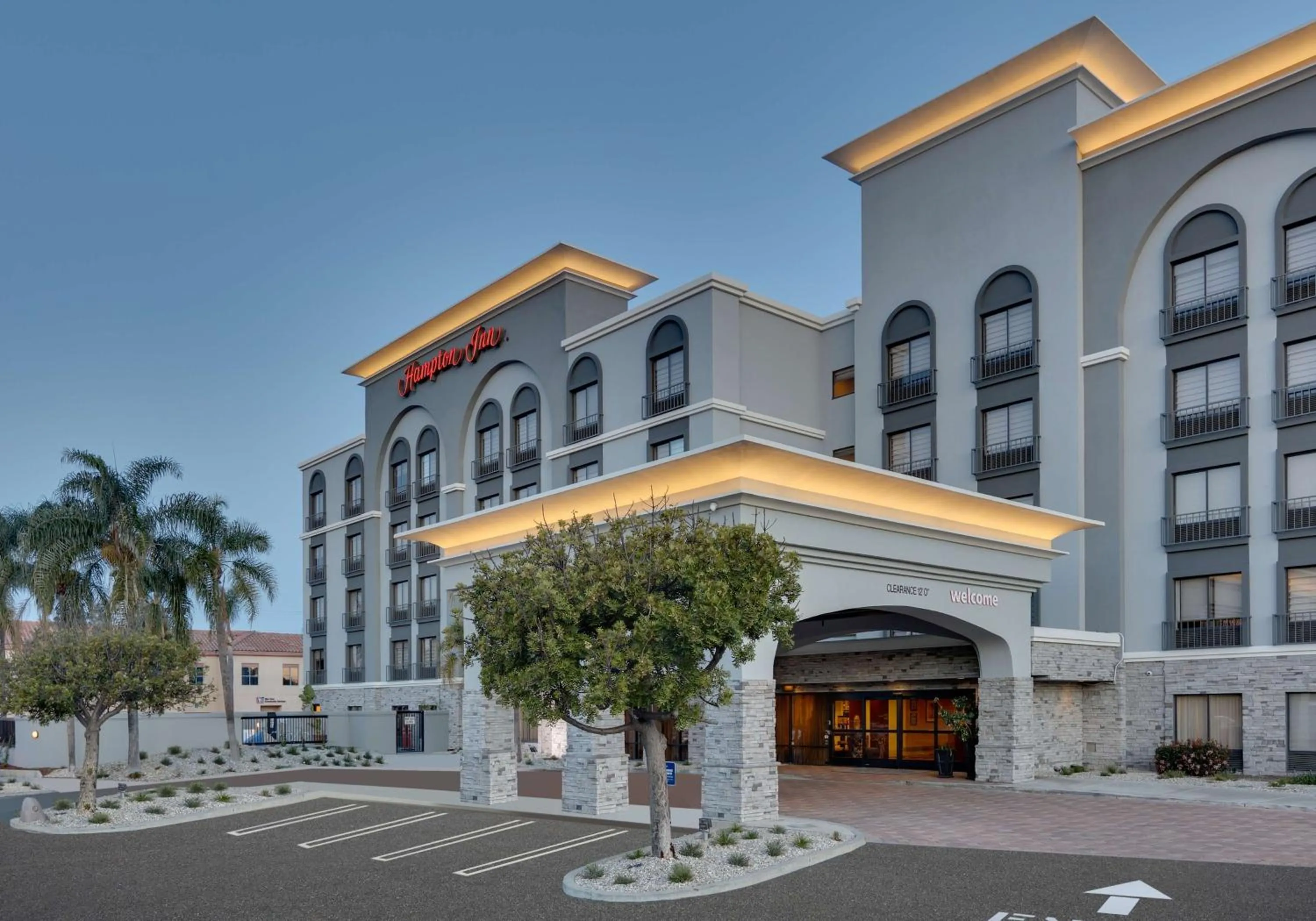 Property building in Hampton Inn Los Angeles/Carson