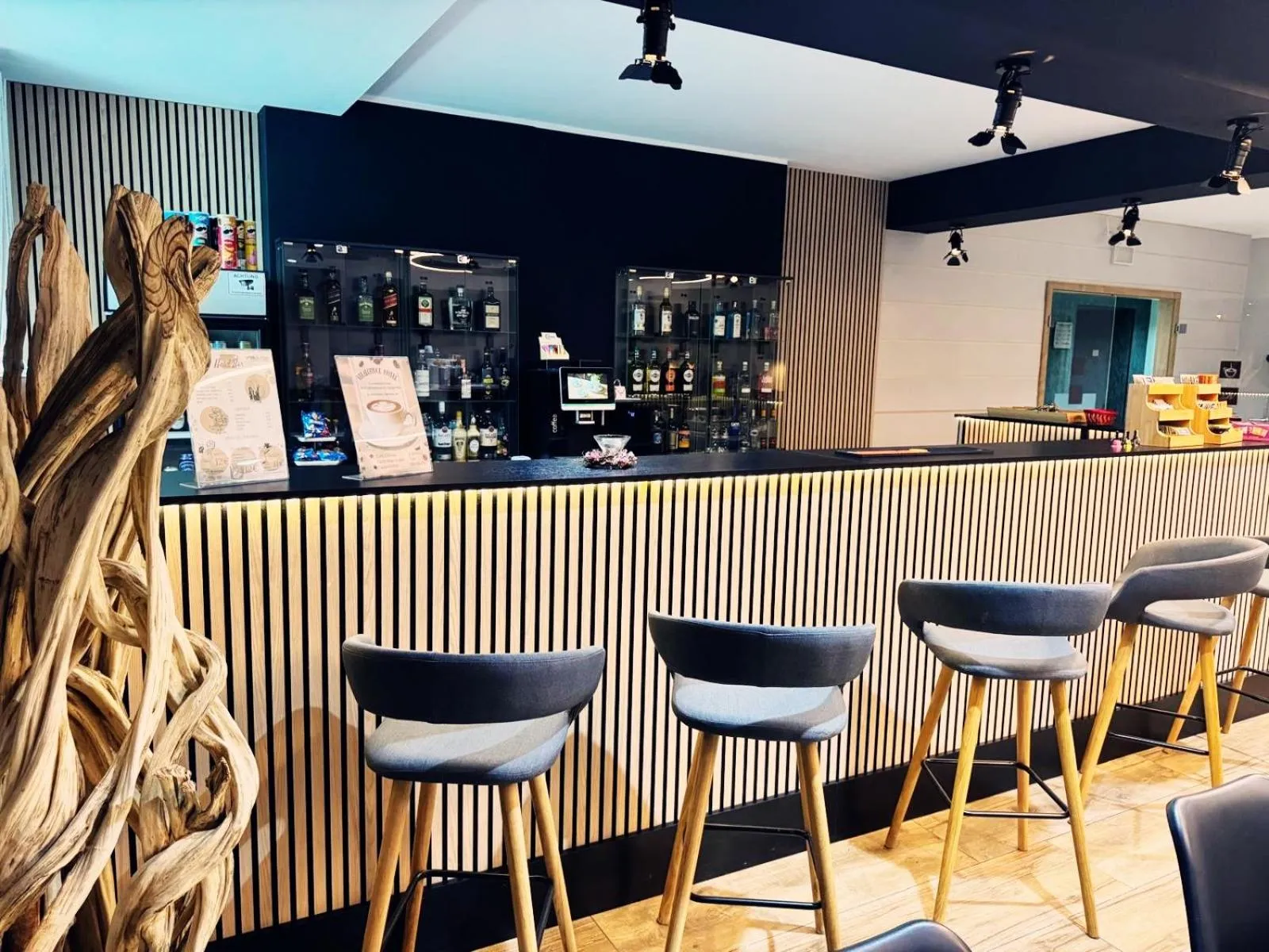 Lounge or bar in VitaLounge Sports & Spa Hotel