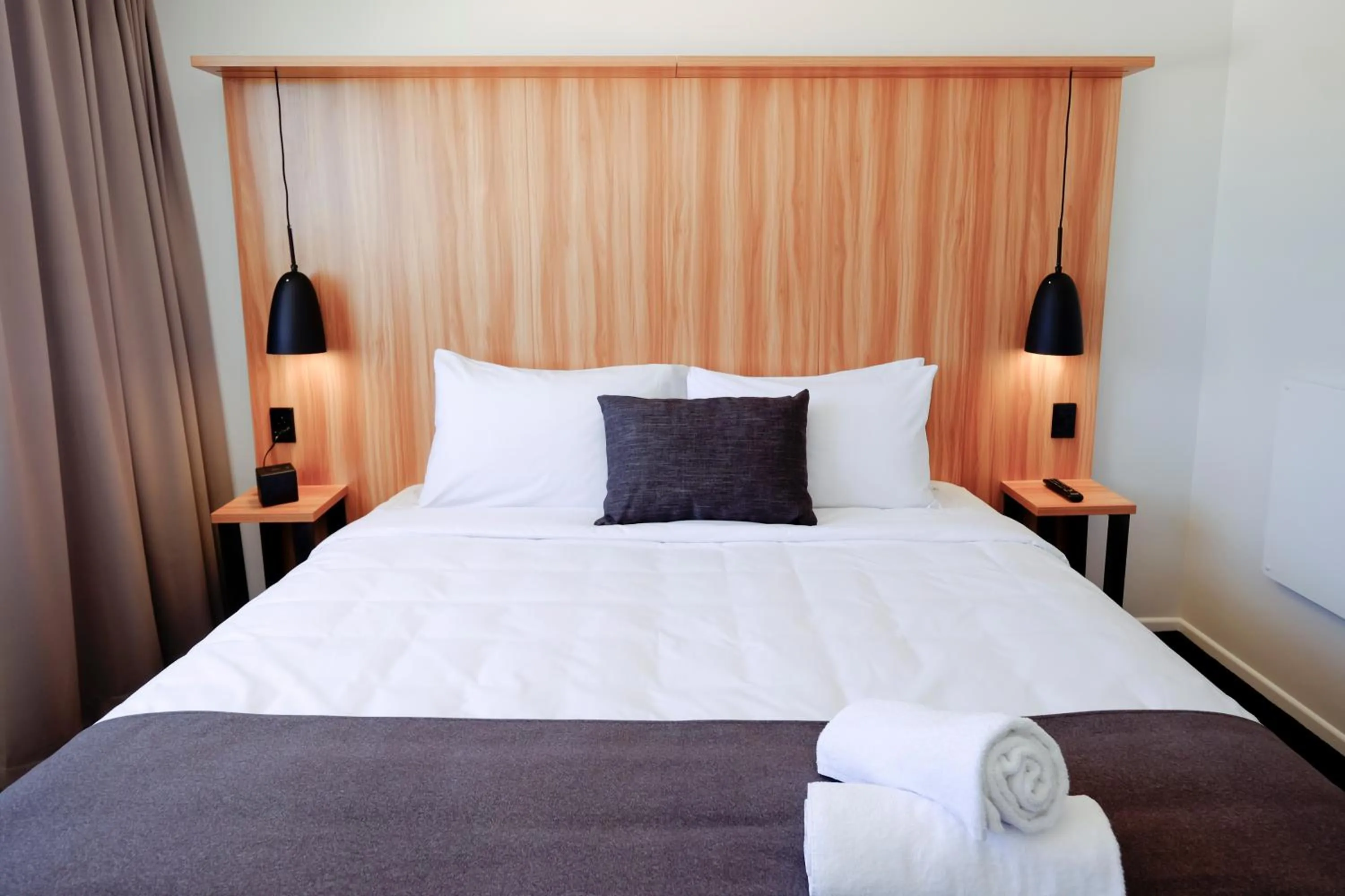 Bedroom, Bed in No. 9 Hotel