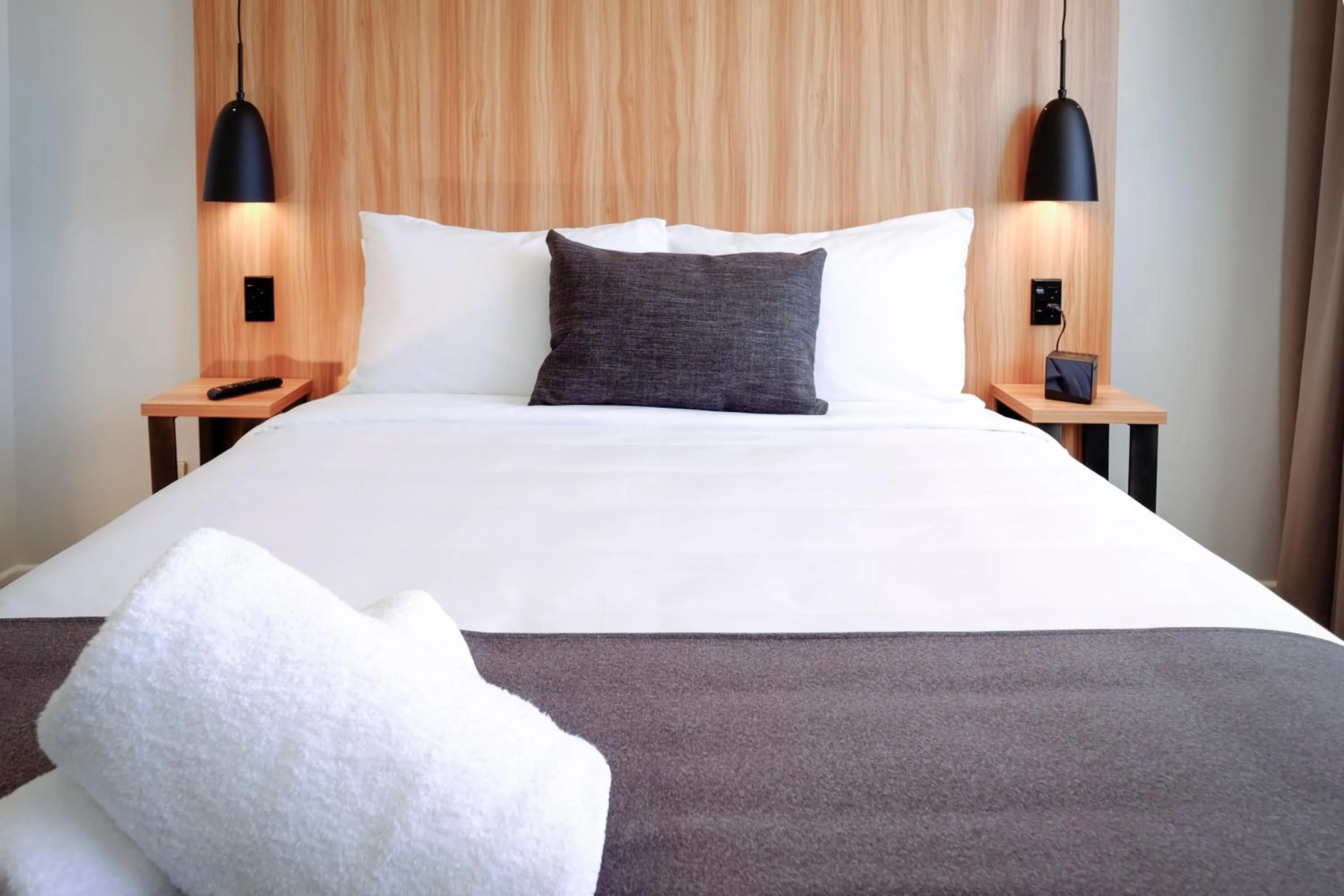 Bedroom, Bed in No. 9 Hotel