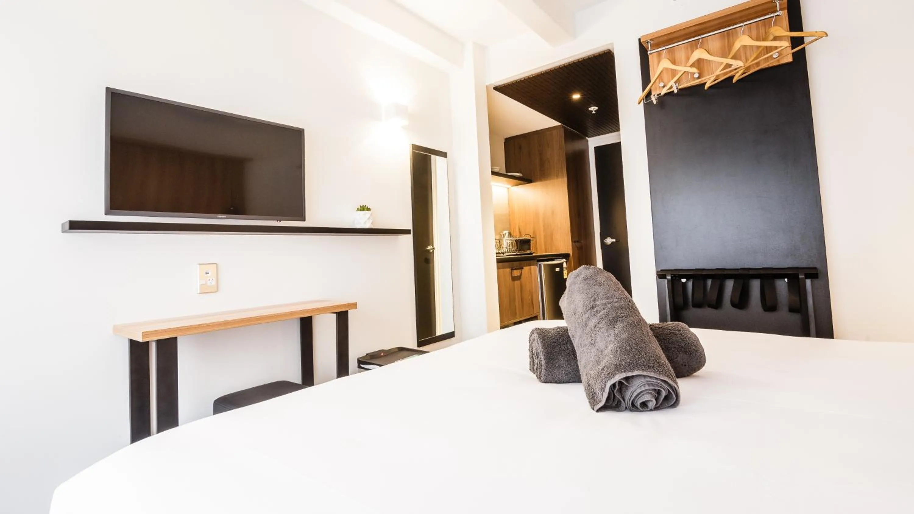 Bedroom, Bed in No. 9 Hotel