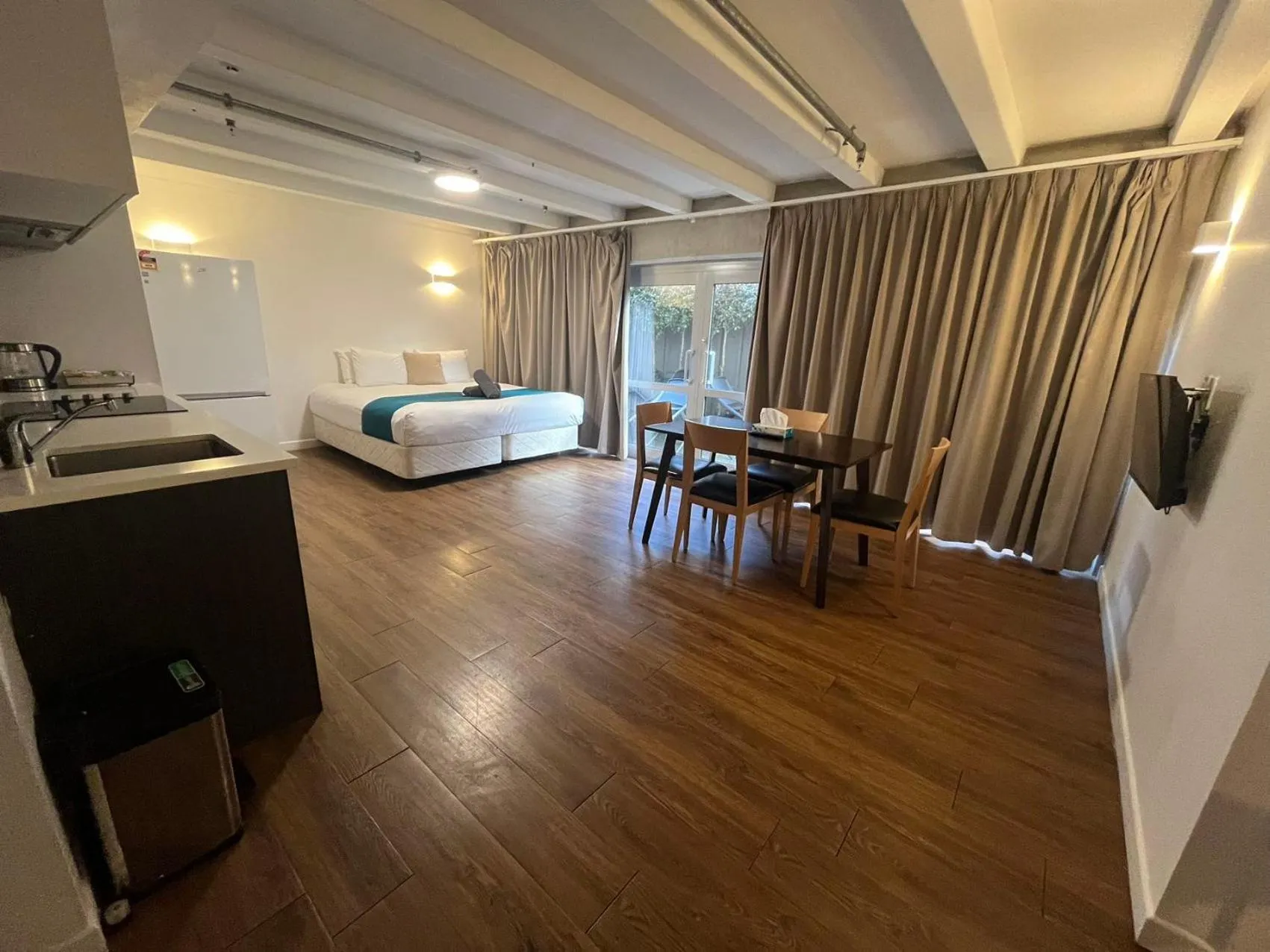 Photo of the whole room, Bed in No. 9 Hotel