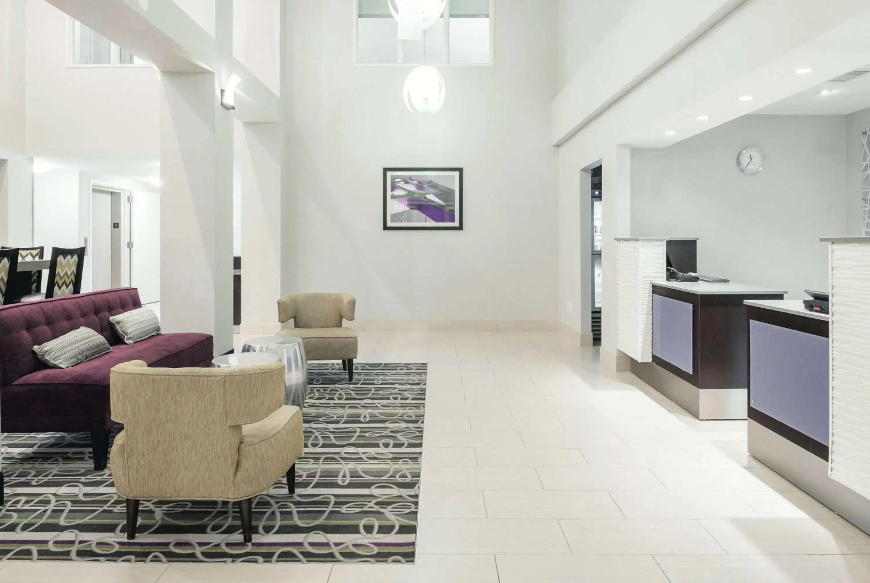 Lobby or reception in La Quinta by Wyndham Fairfield - Napa Valley Lobby or reception in La Quinta by Wyndham Fairfield - Napa Valley