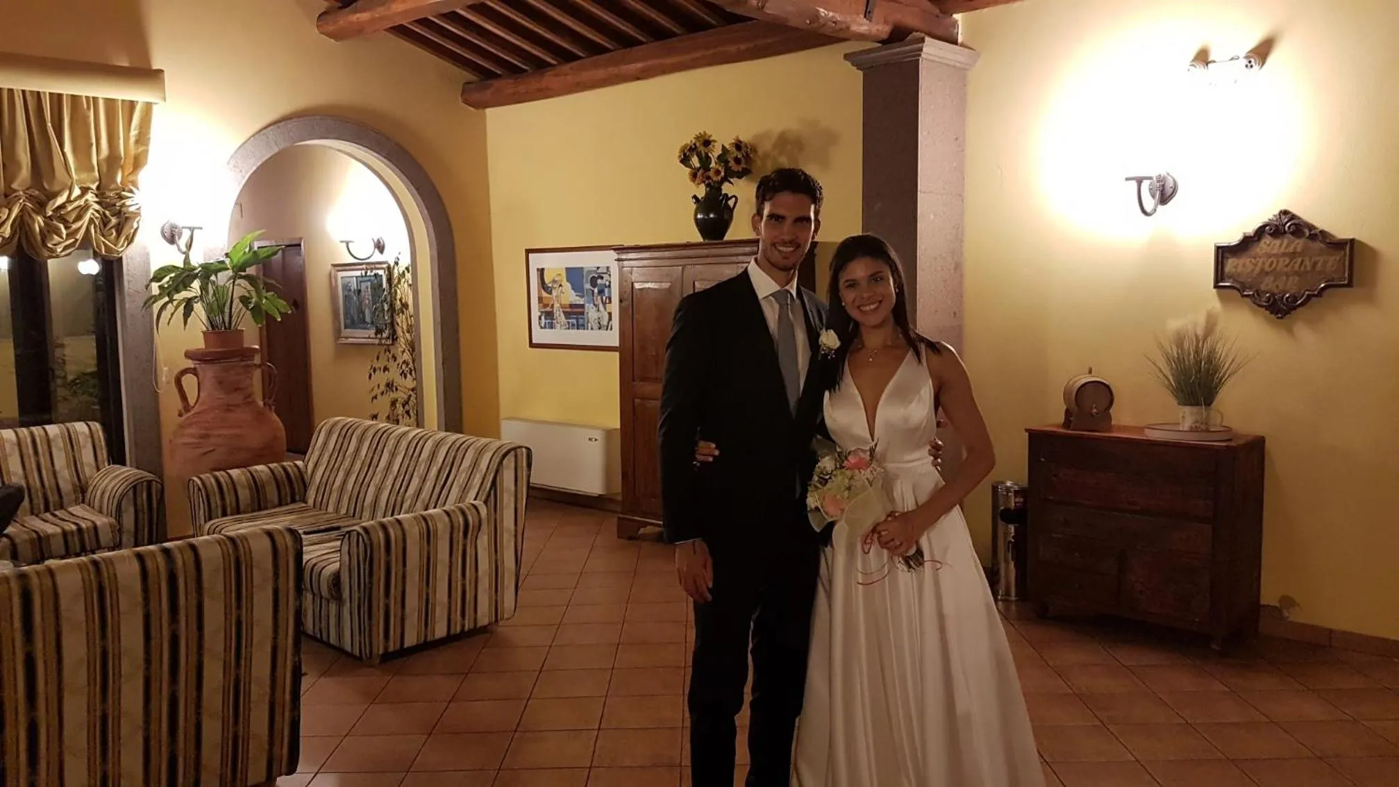 People in Hotel Eden Sul Lago