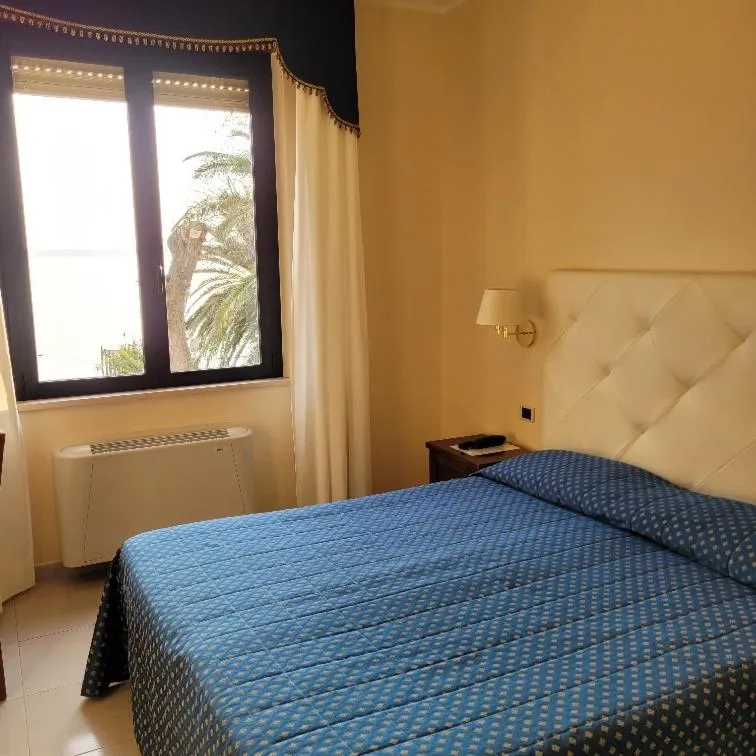 Bed in Hotel Eden Sul Lago