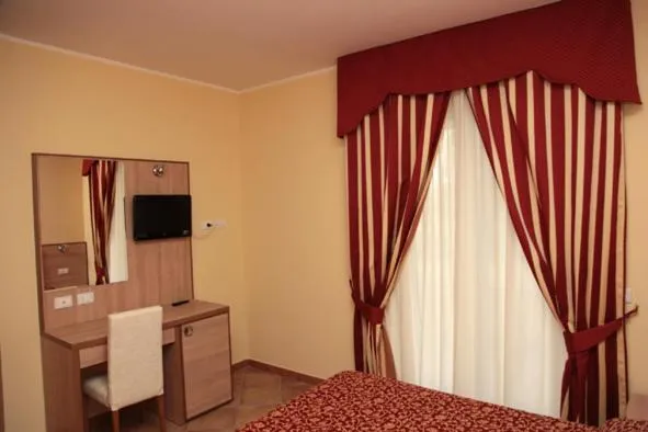 Bed in Hotel Eden Sul Lago