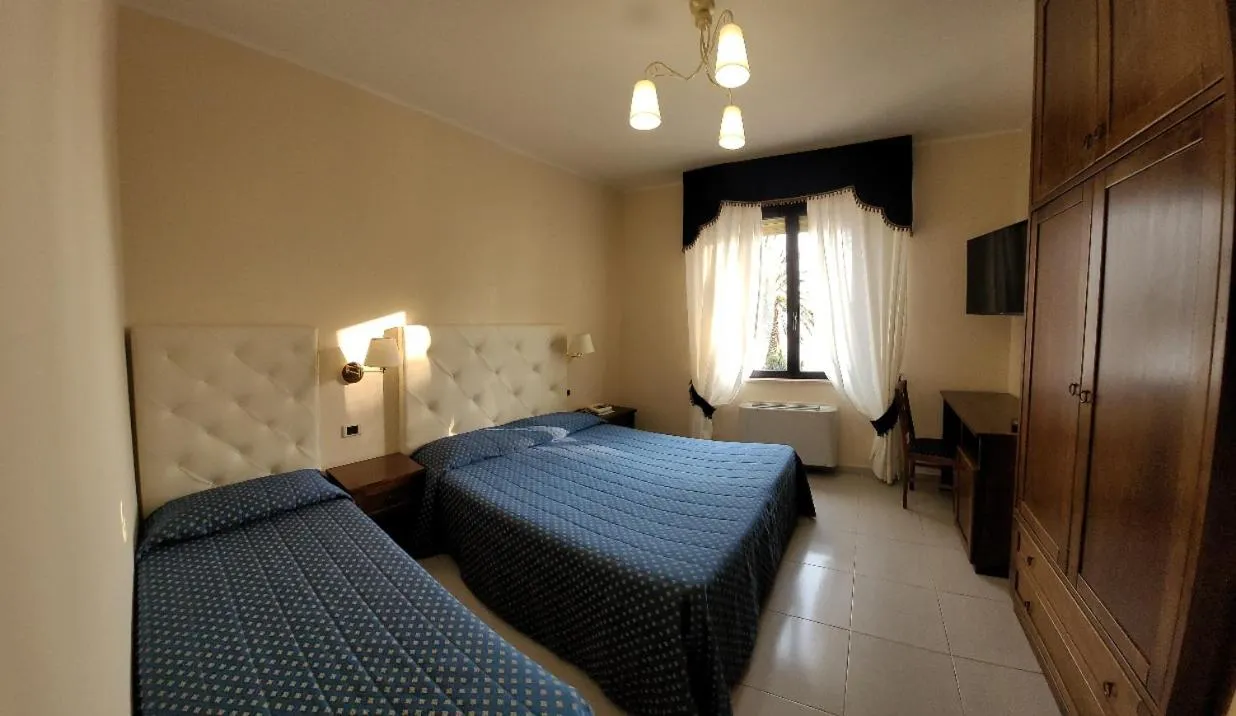 Bed in Hotel Eden Sul Lago