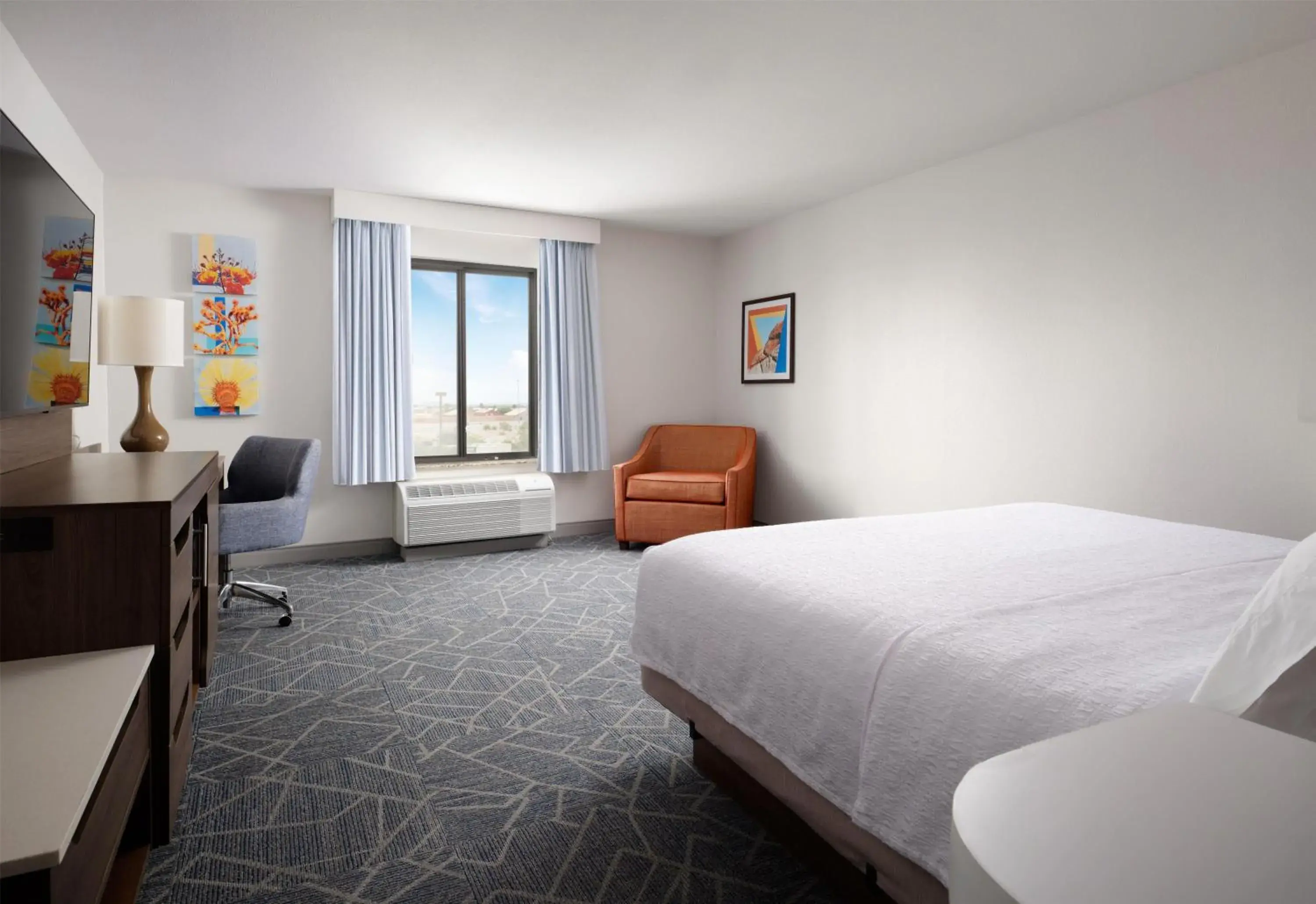 Living room, Bed in Hampton Inn & Suites Las Vegas-Red Rock/Summerlin Living room, Bed in Hampton Inn & Suites Las Vegas-Red Rock/Summerlin