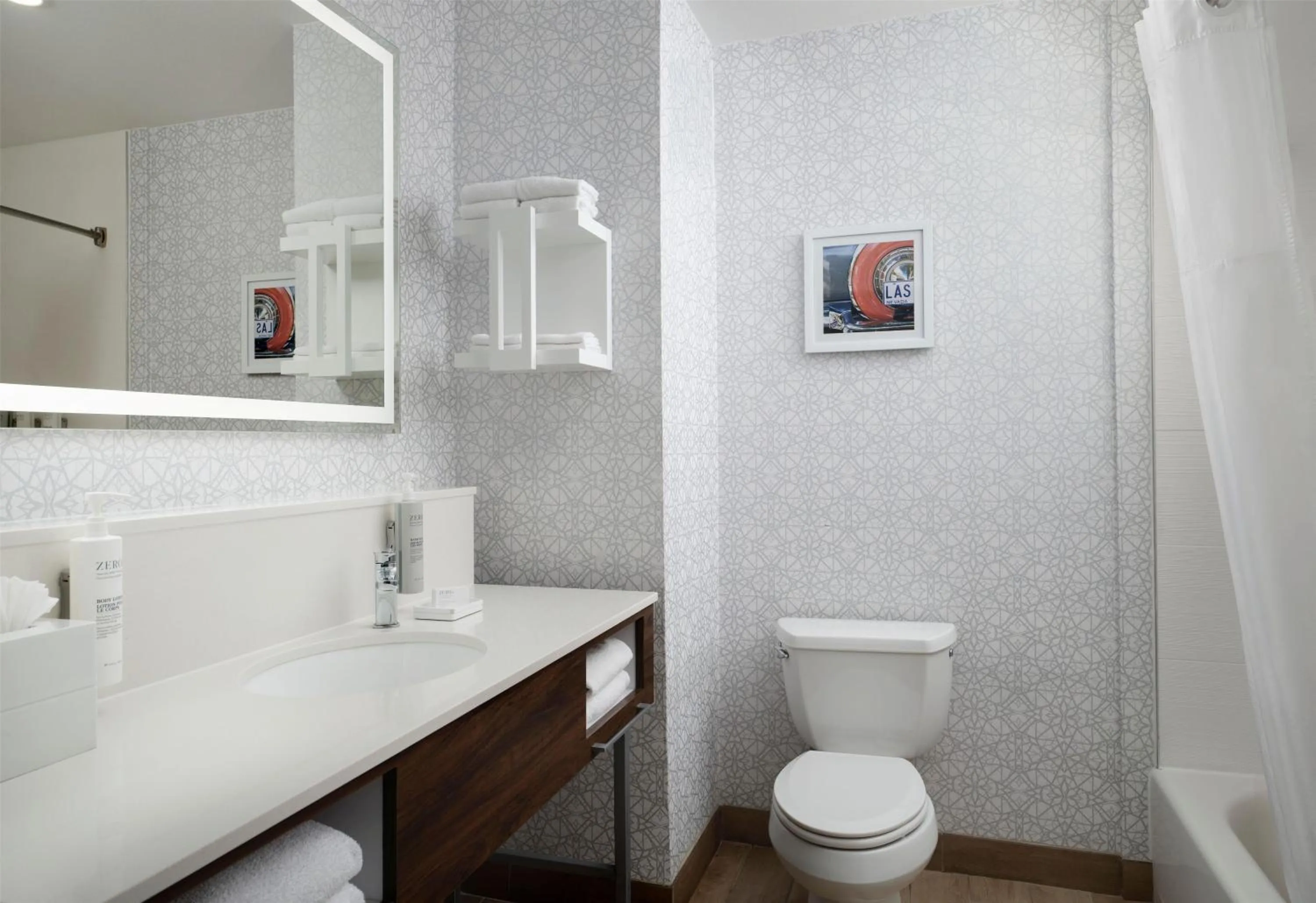 Bathroom in Hampton Inn & Suites Las Vegas-Red Rock/Summerlin