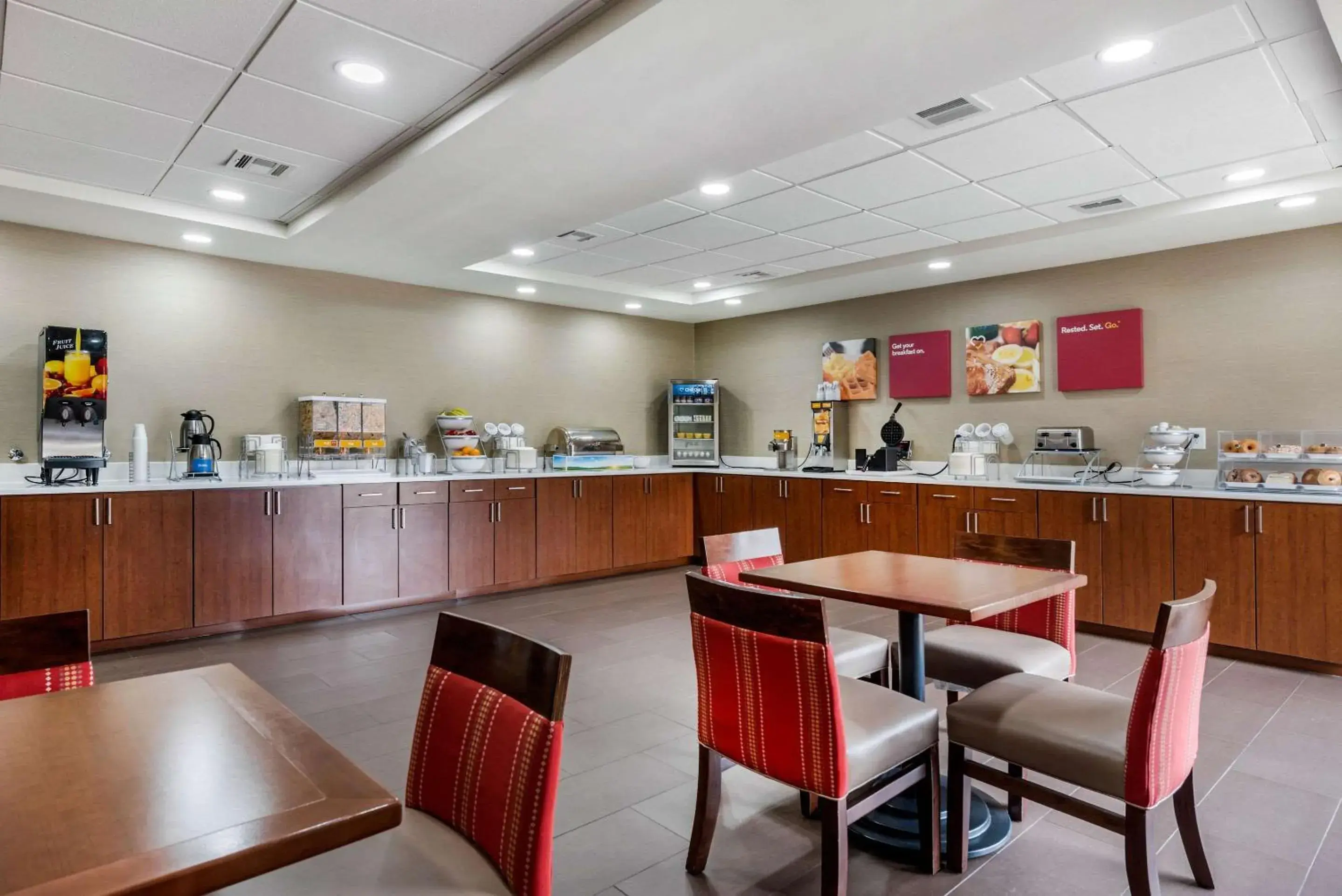Breakfast in Comfort Suites Lafayette University Area Breakfast in Comfort Suites Lafayette University Area