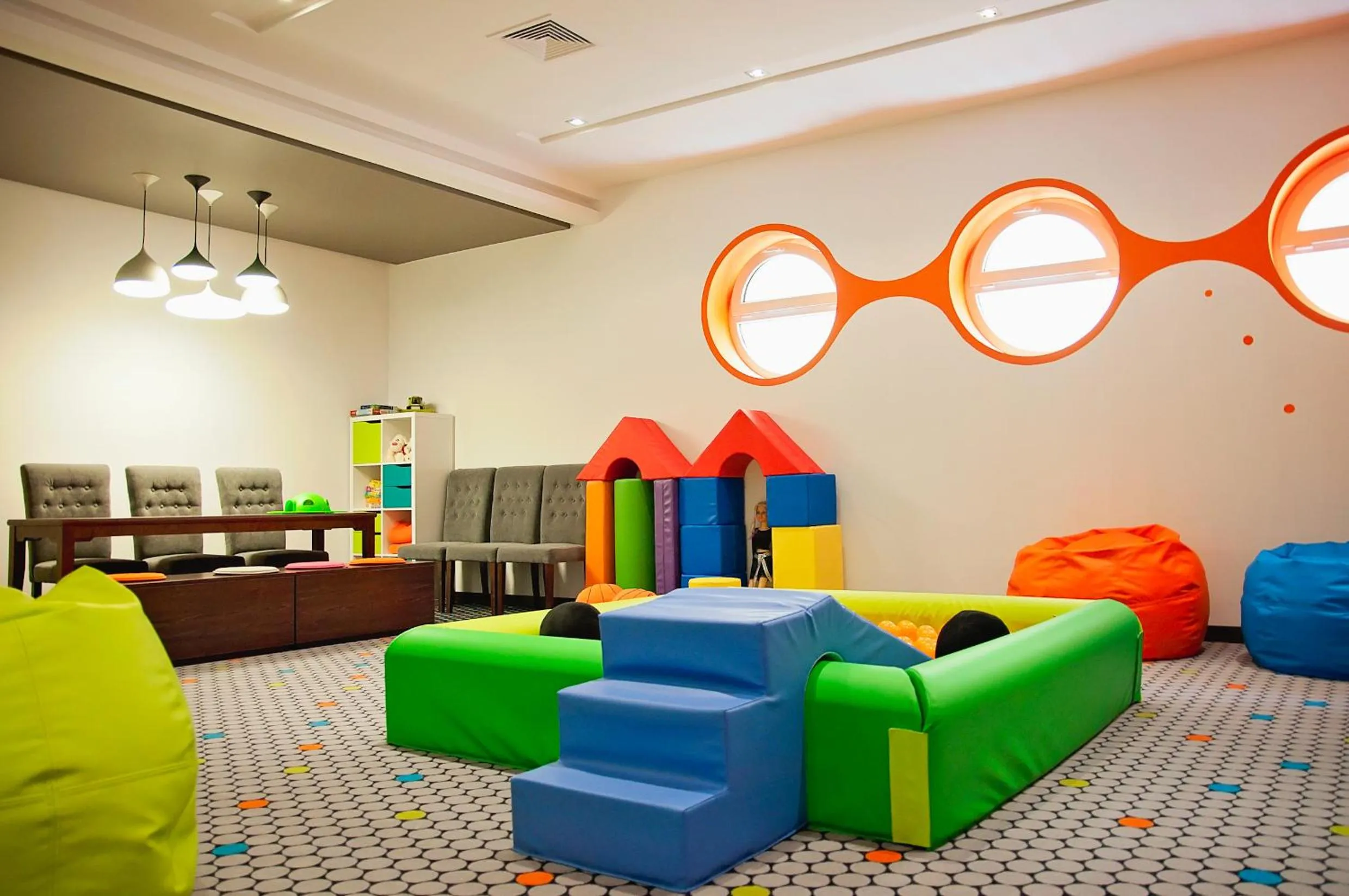 Kids's club in Kompleks Dąbrówka