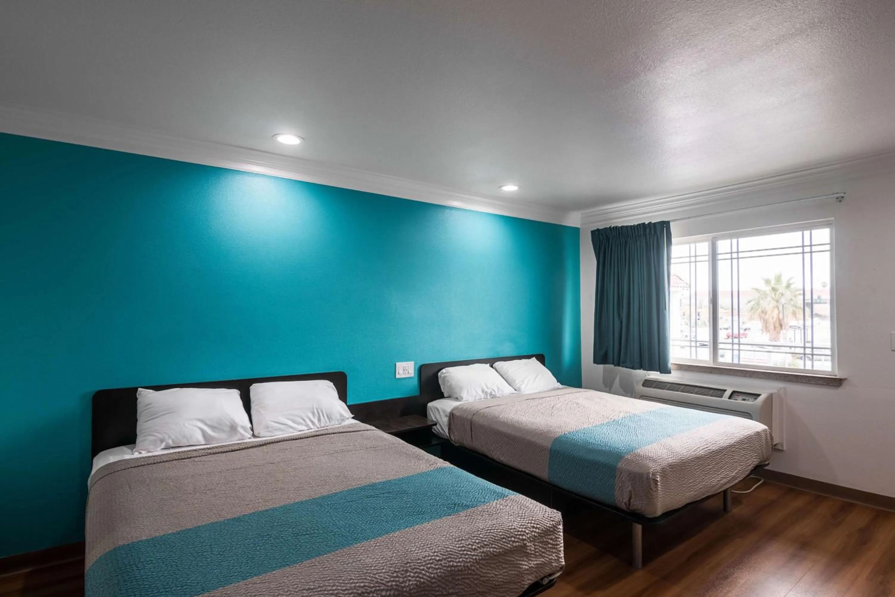 Photo of the whole room, Bed in Motel 6-Norwalk, CA