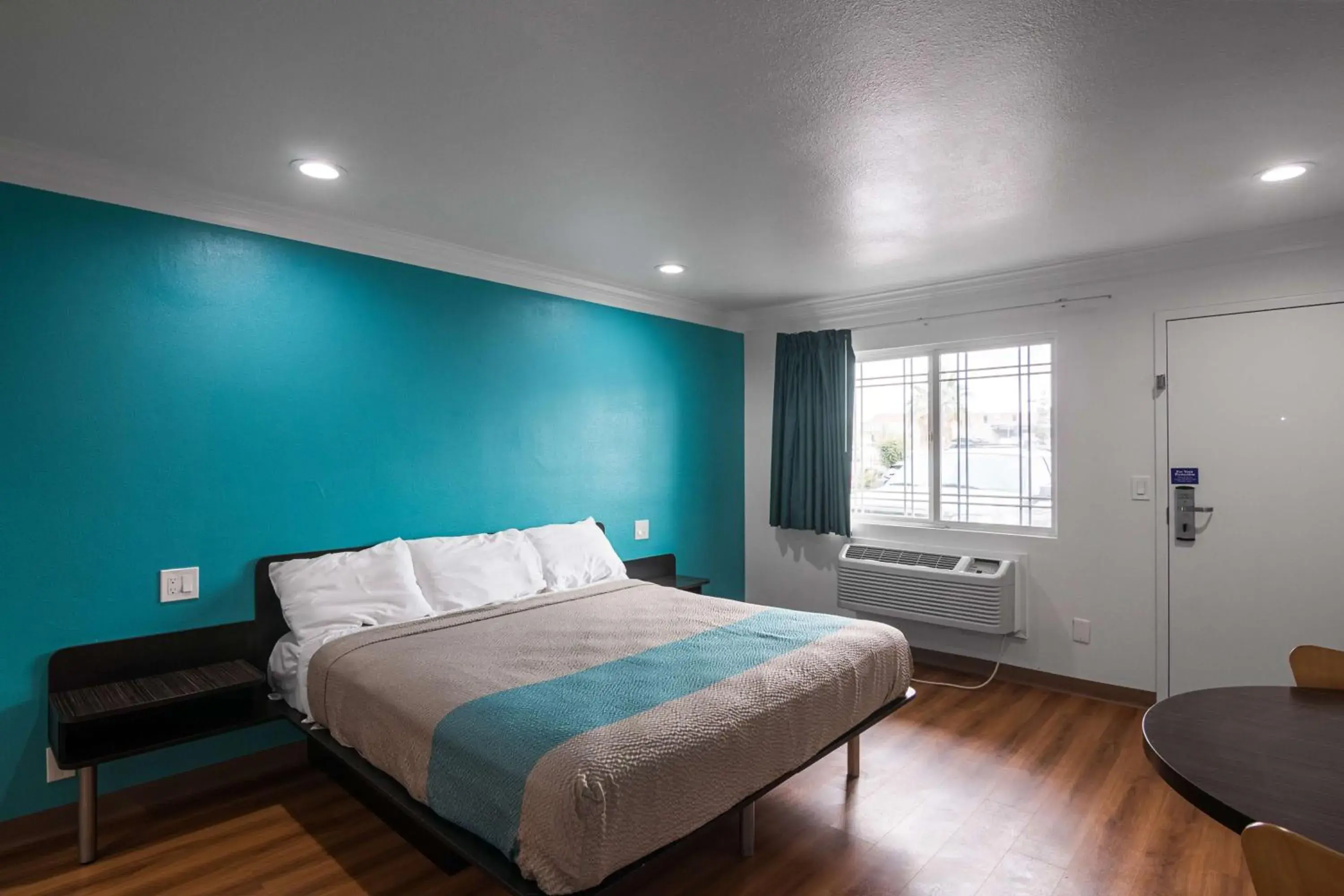 Photo of the whole room, Bed in Motel 6-Norwalk, CA Photo of the whole room, Bed in Motel 6-Norwalk, CA