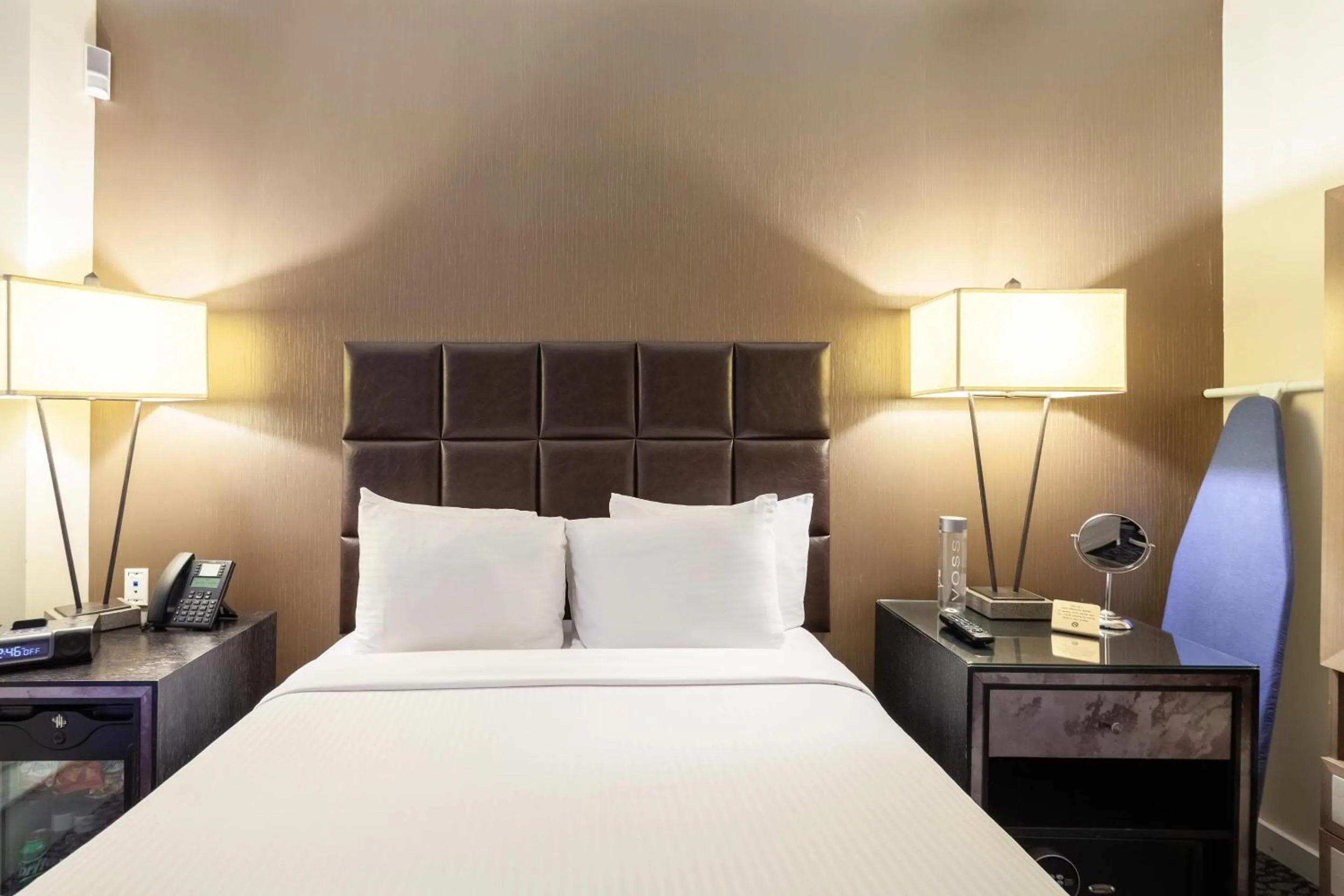 Bedroom, Bed in The Historic Blue Angel Hotel Lexington Ave, an Ascend Collection