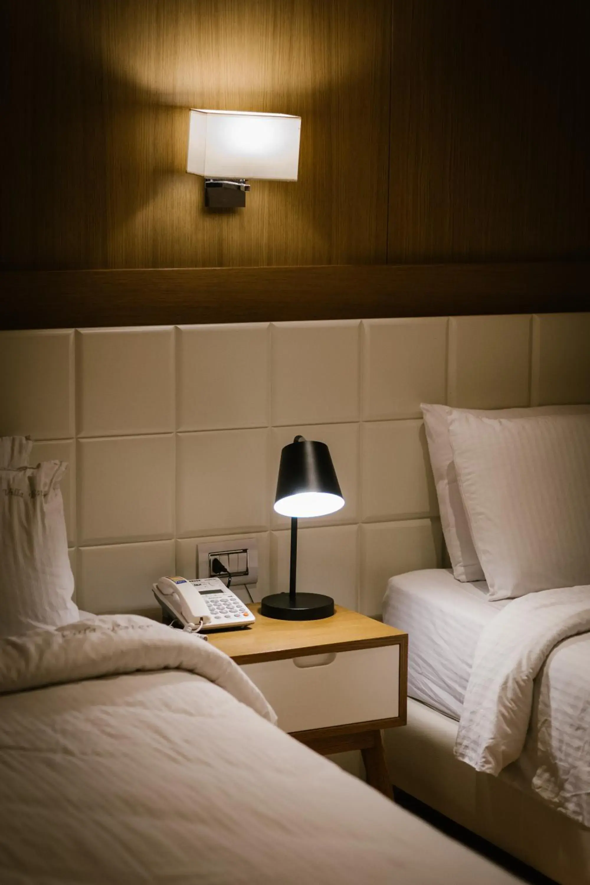 Deluxe Double or Twin Room with Balcony - single occupancy in Villa Ester Deluxe Double or Twin Room with Balcony - single occupancy in Villa Ester