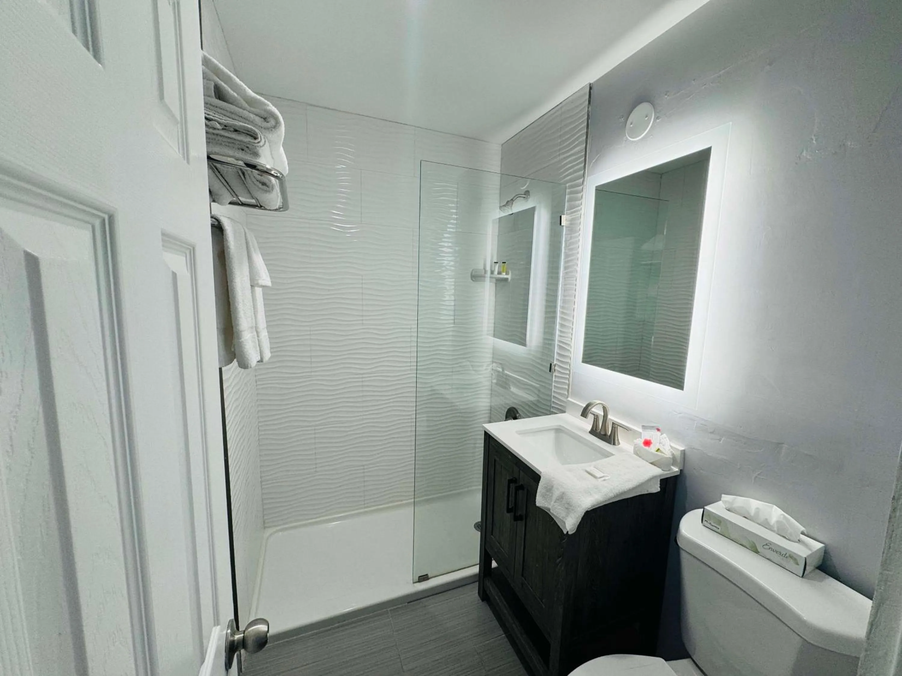 Bathroom in SureStay by Best Western Fresno Central