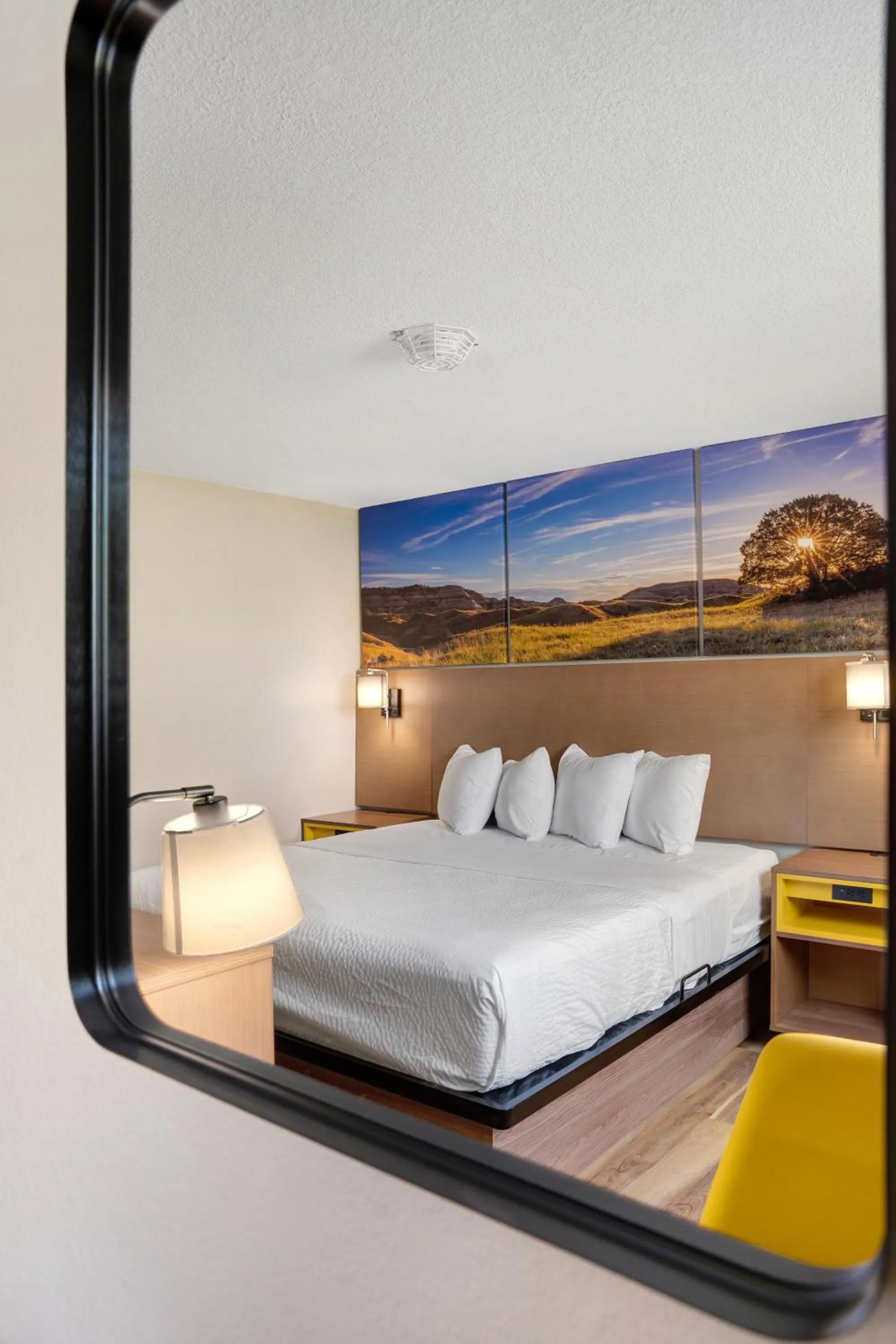 Bedroom, Bed in Days Inn by Wyndham Omaha - West Dodge