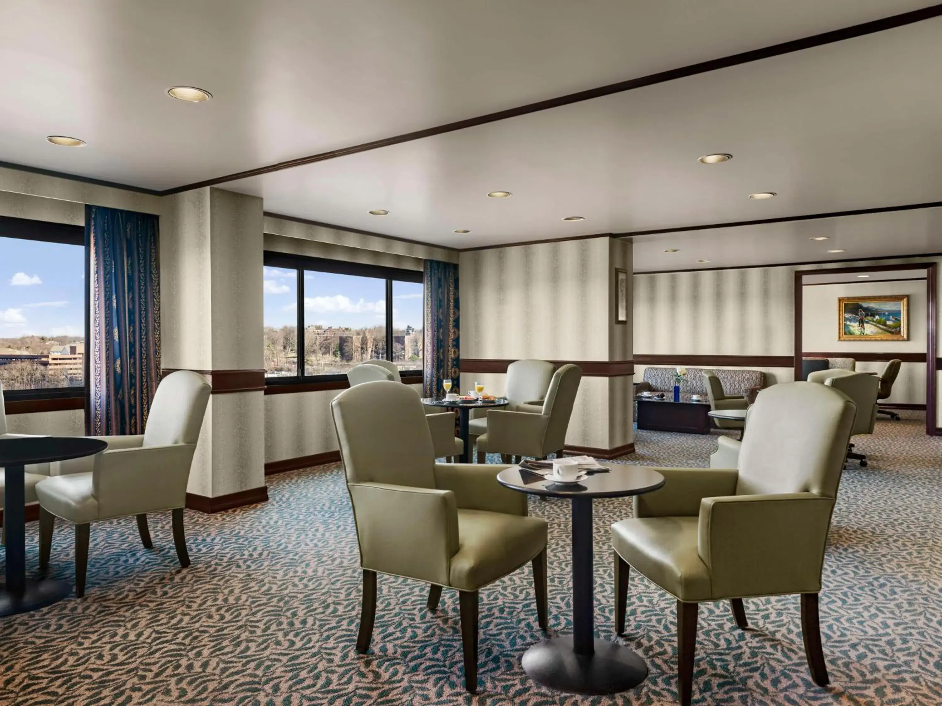 Property building in DoubleTree by Hilton Fort Lee/George Washington Bridge Property building in DoubleTree by Hilton Fort Lee/George Washington Bridge