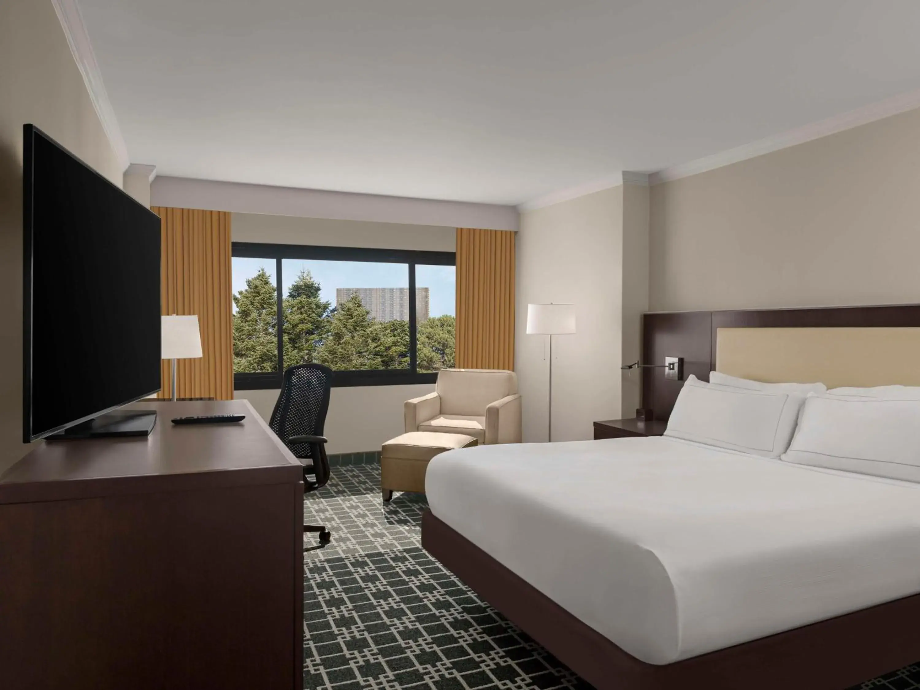 Bedroom, Bed in DoubleTree by Hilton Fort Lee/George Washington Bridge Bedroom, Bed in DoubleTree by Hilton Fort Lee/George Washington Bridge