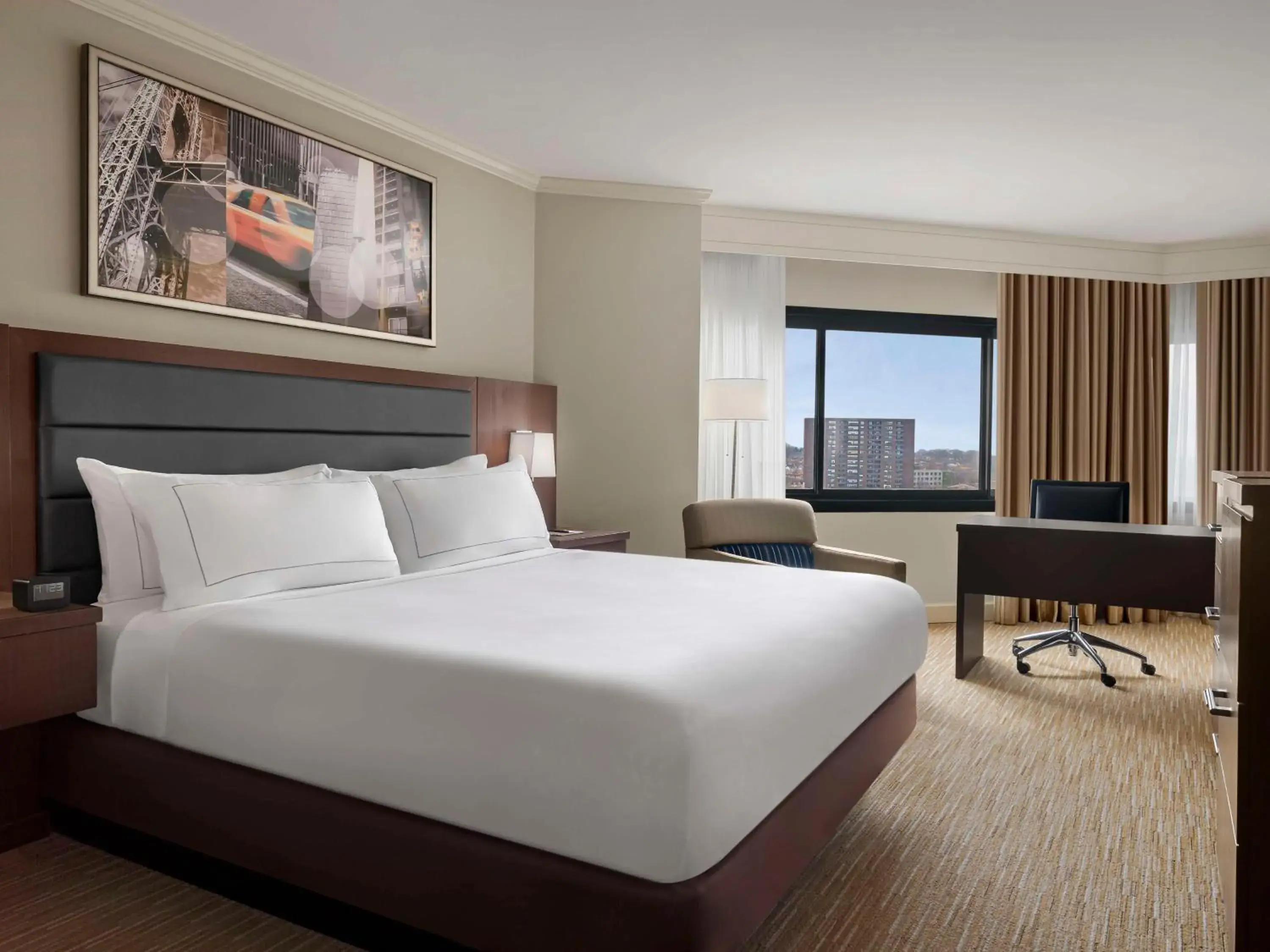 Bedroom, Bed in DoubleTree by Hilton Fort Lee/George Washington Bridge Bedroom, Bed in DoubleTree by Hilton Fort Lee/George Washington Bridge