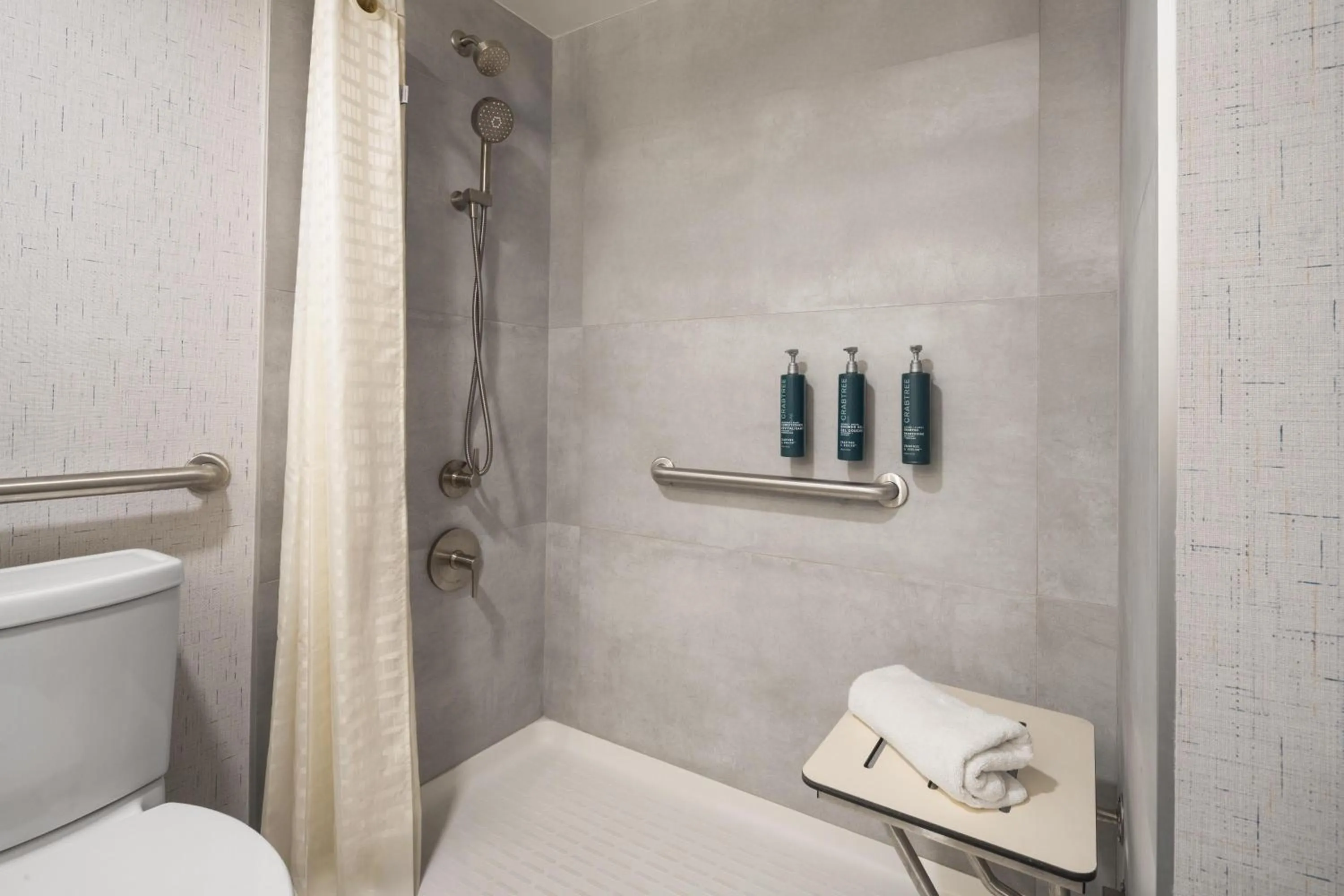 Bathroom in DoubleTree by Hilton Fort Lee/George Washington Bridge