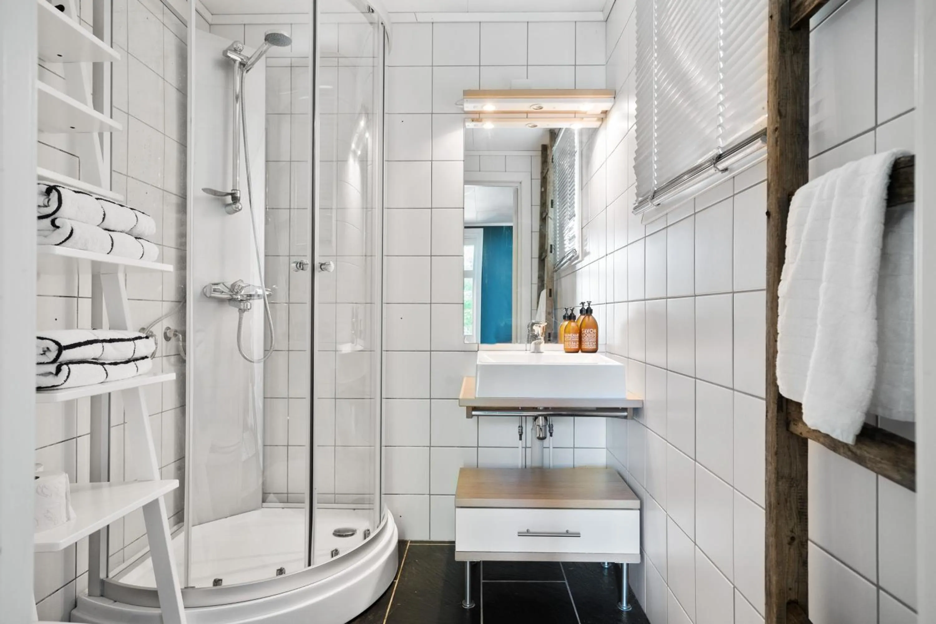 Shower in Private House & Bungalow by the sea