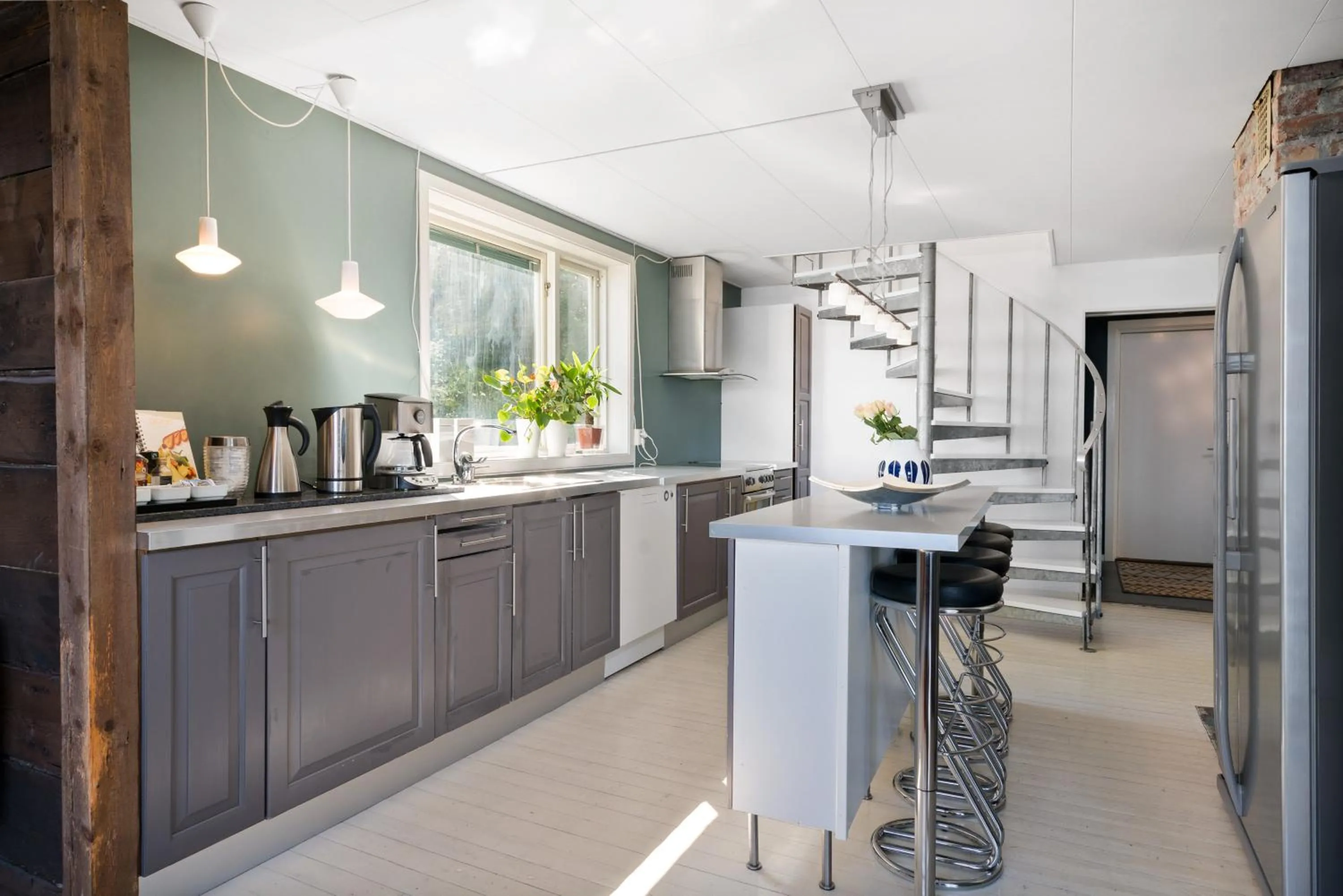 Kitchen or kitchenette in Private House & Bungalow by the sea