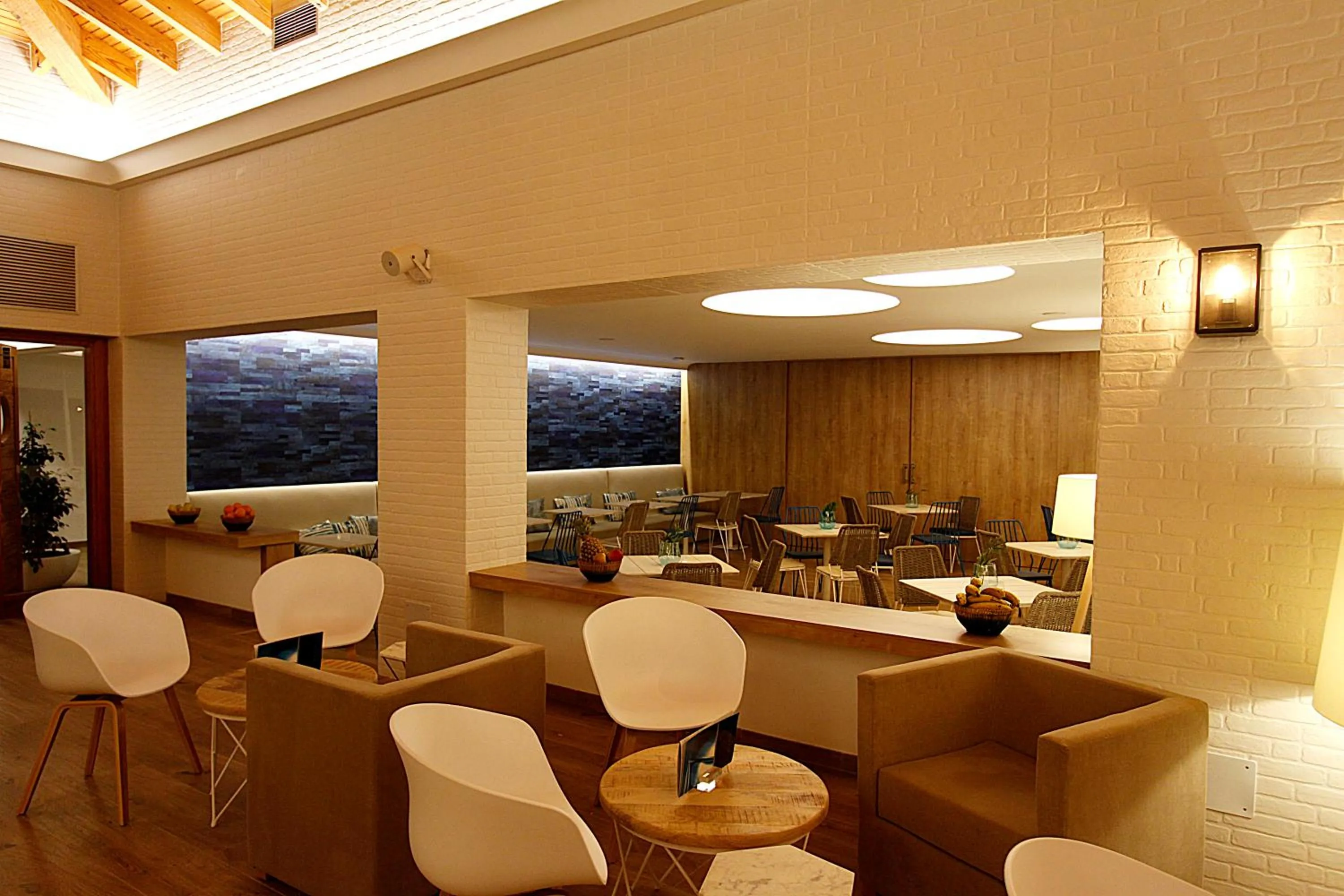 Restaurant/places to eat in BG Rei del Mediterrani