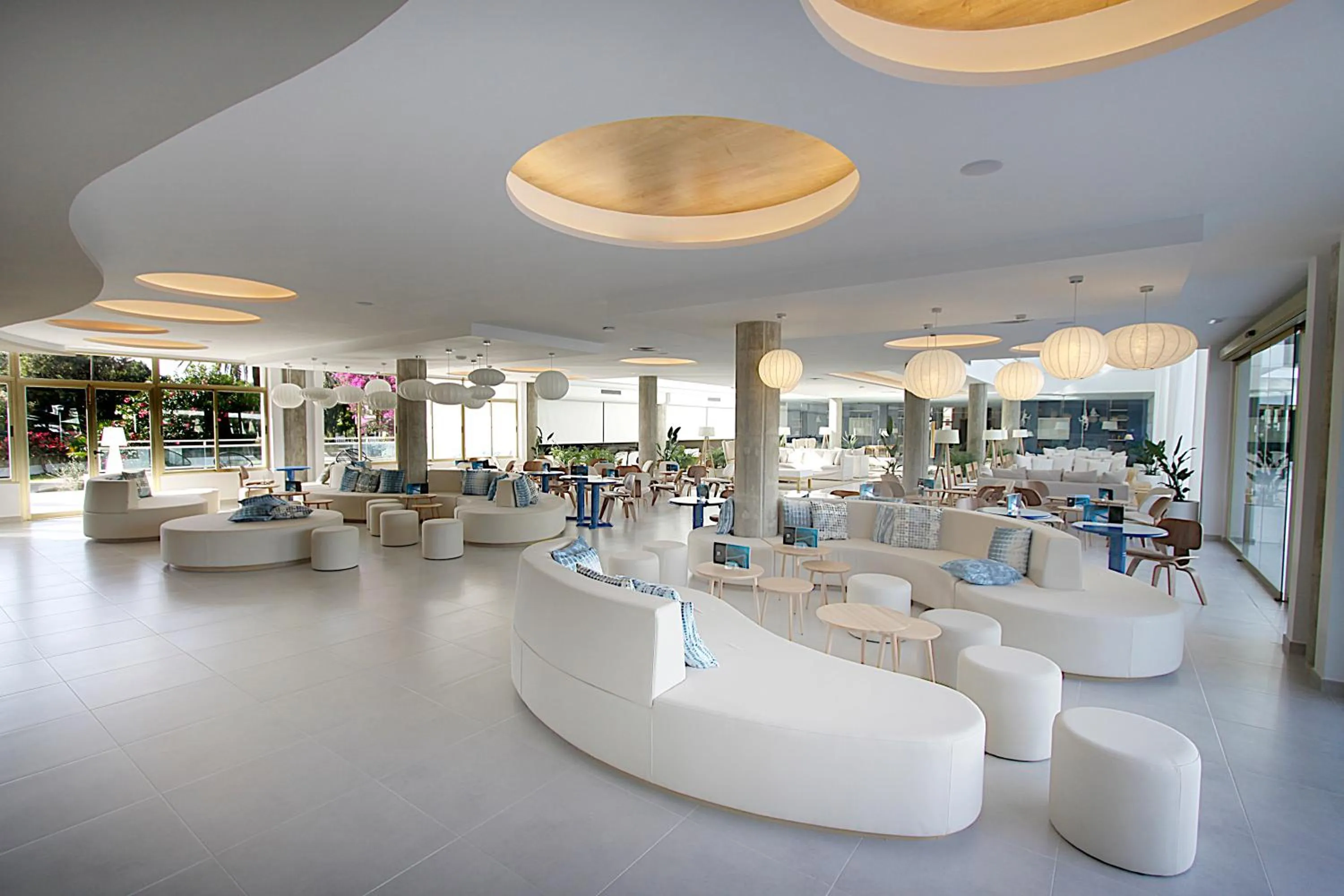 Lounge or bar in BG Rei del Mediterrani