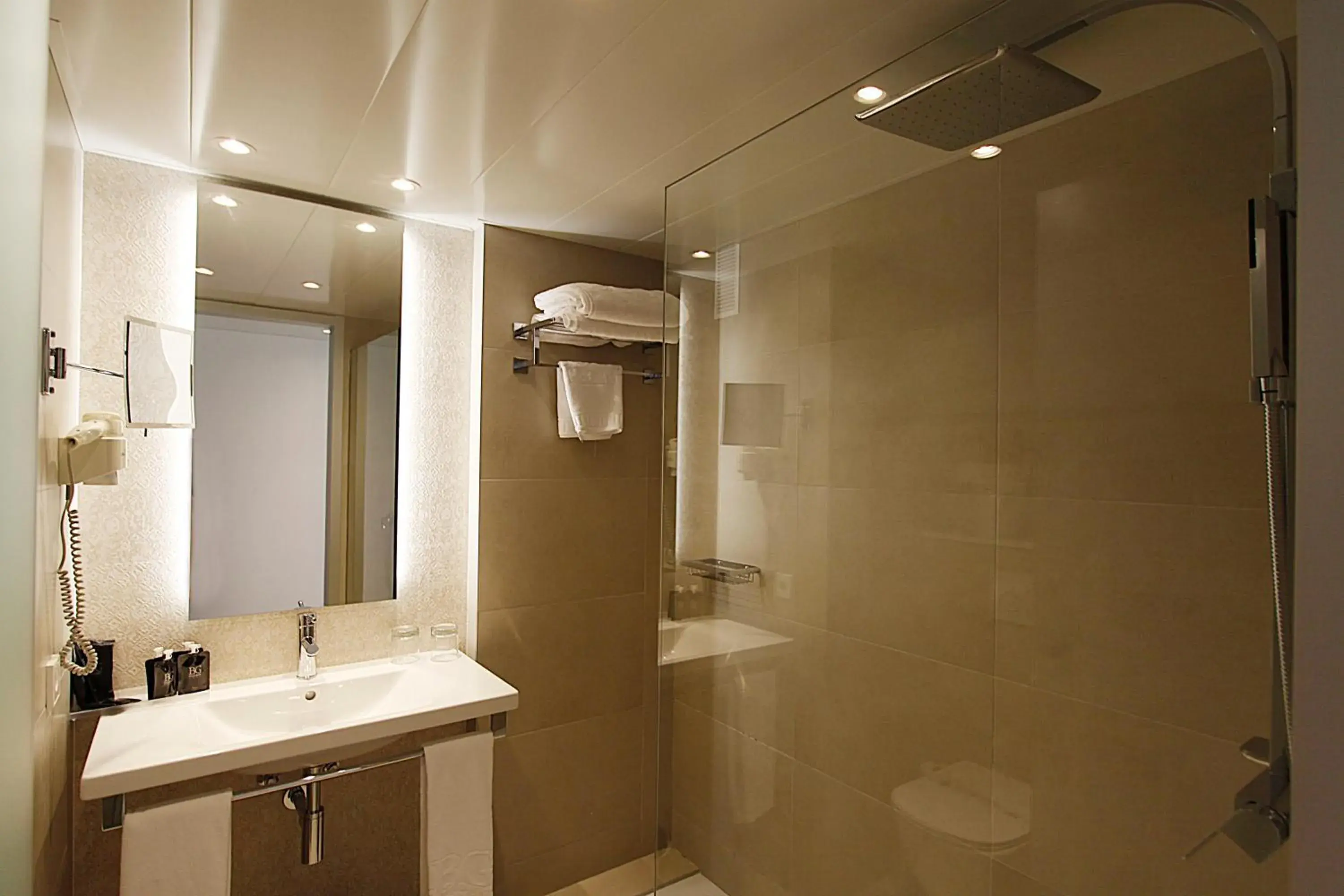 Bathroom in BG Rei del Mediterrani Bathroom in BG Rei del Mediterrani