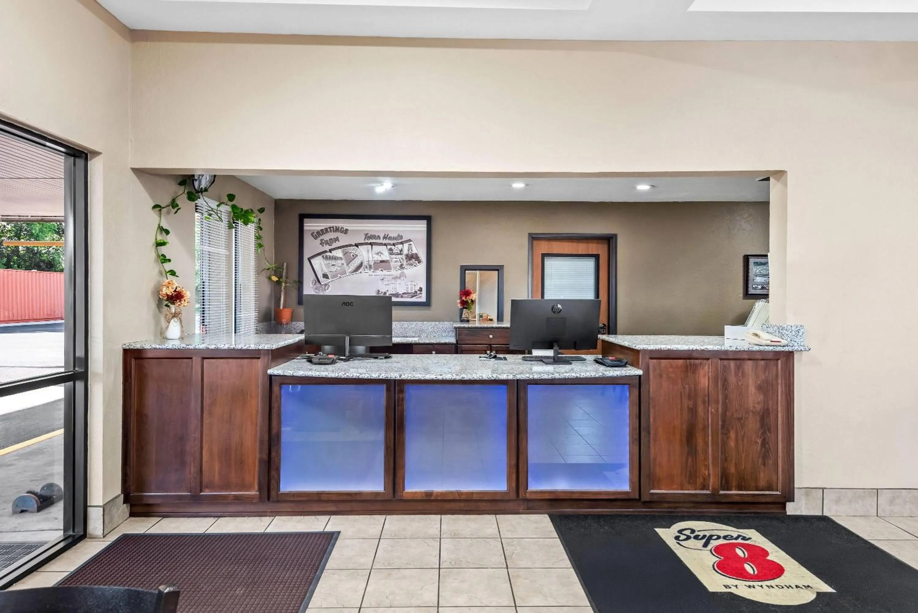 Lobby or reception in Super 8 by Wyndham Terre Haute
