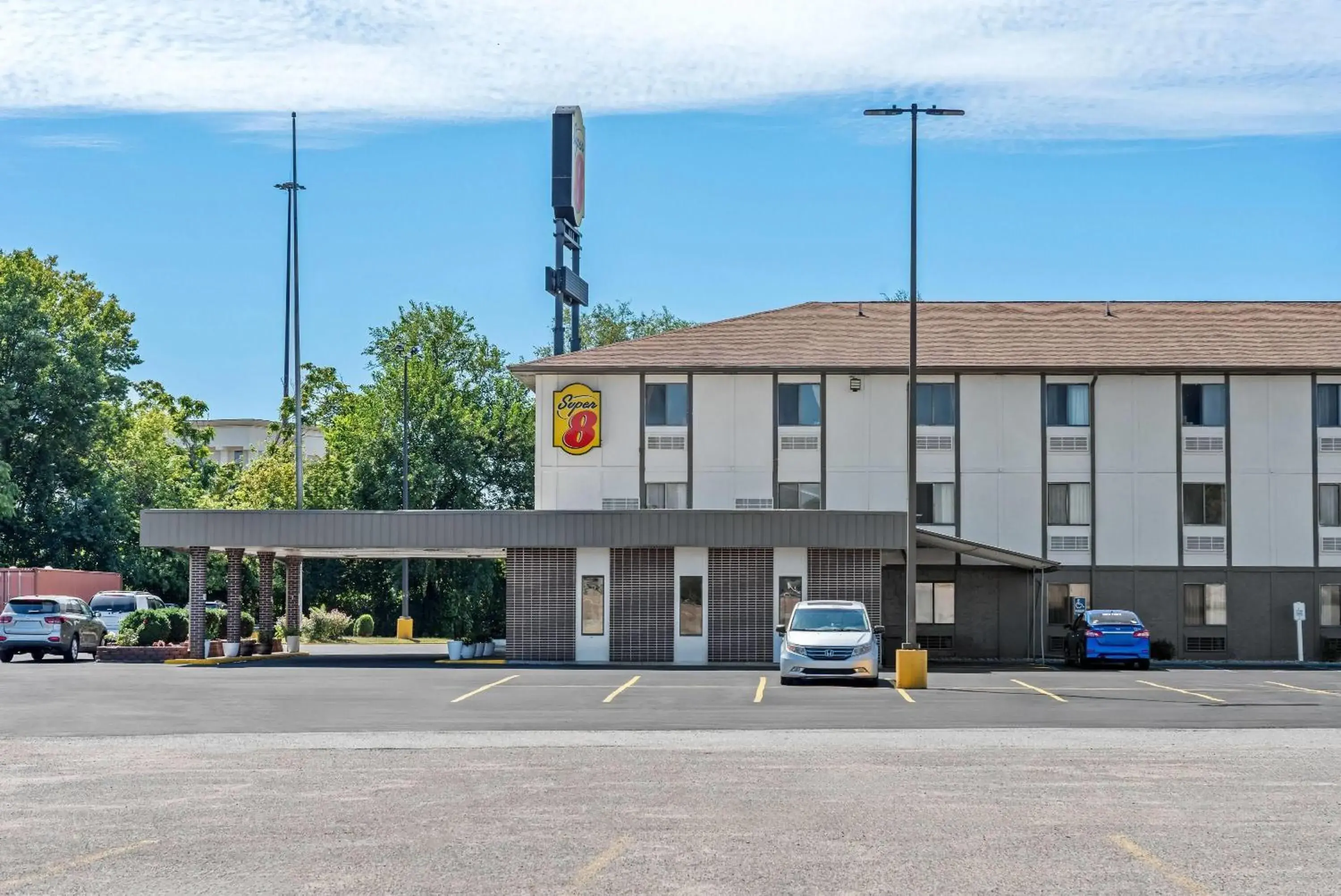 Property building in Super 8 by Wyndham Terre Haute Property building in Super 8 by Wyndham Terre Haute