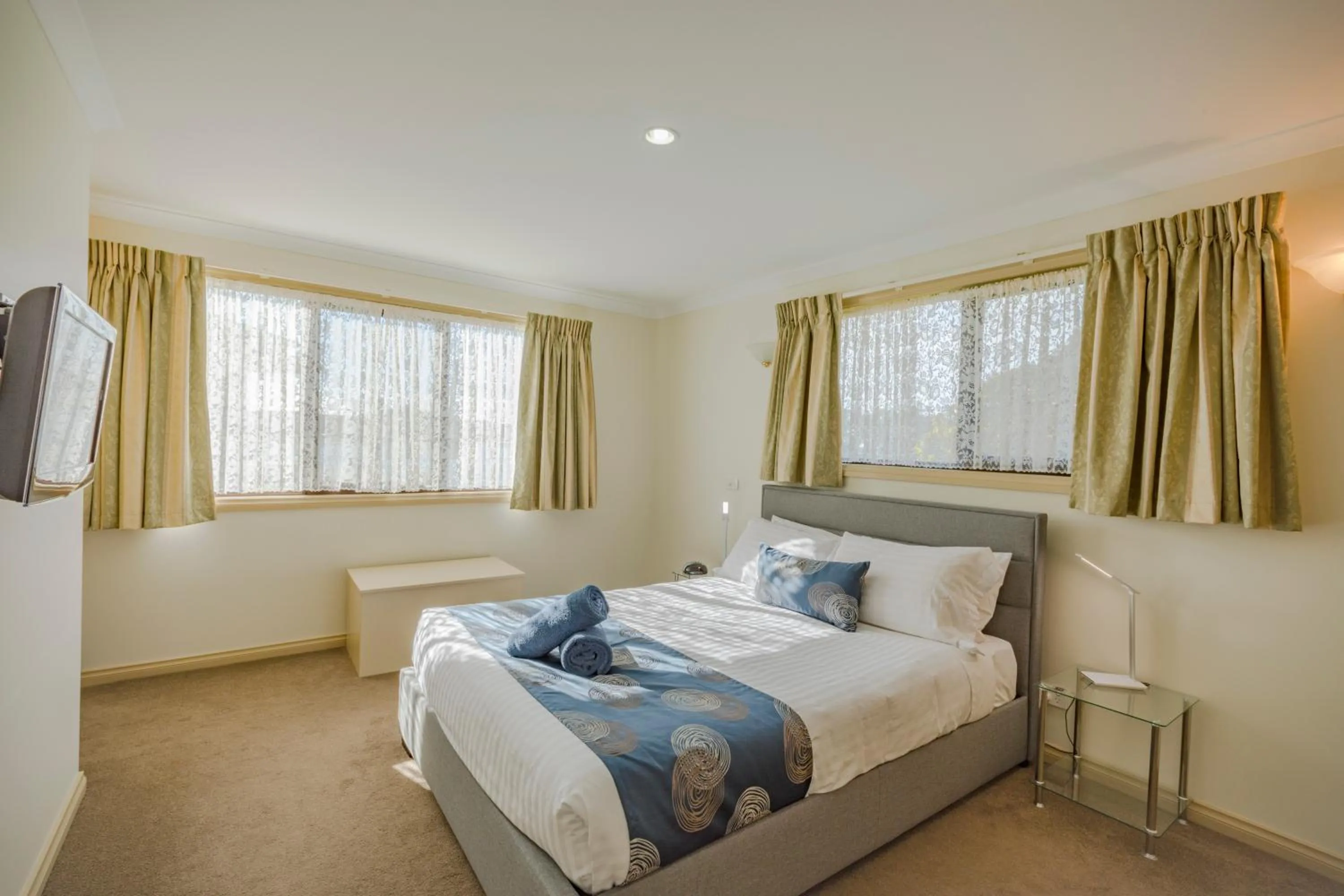 Bed in Queechy Motel