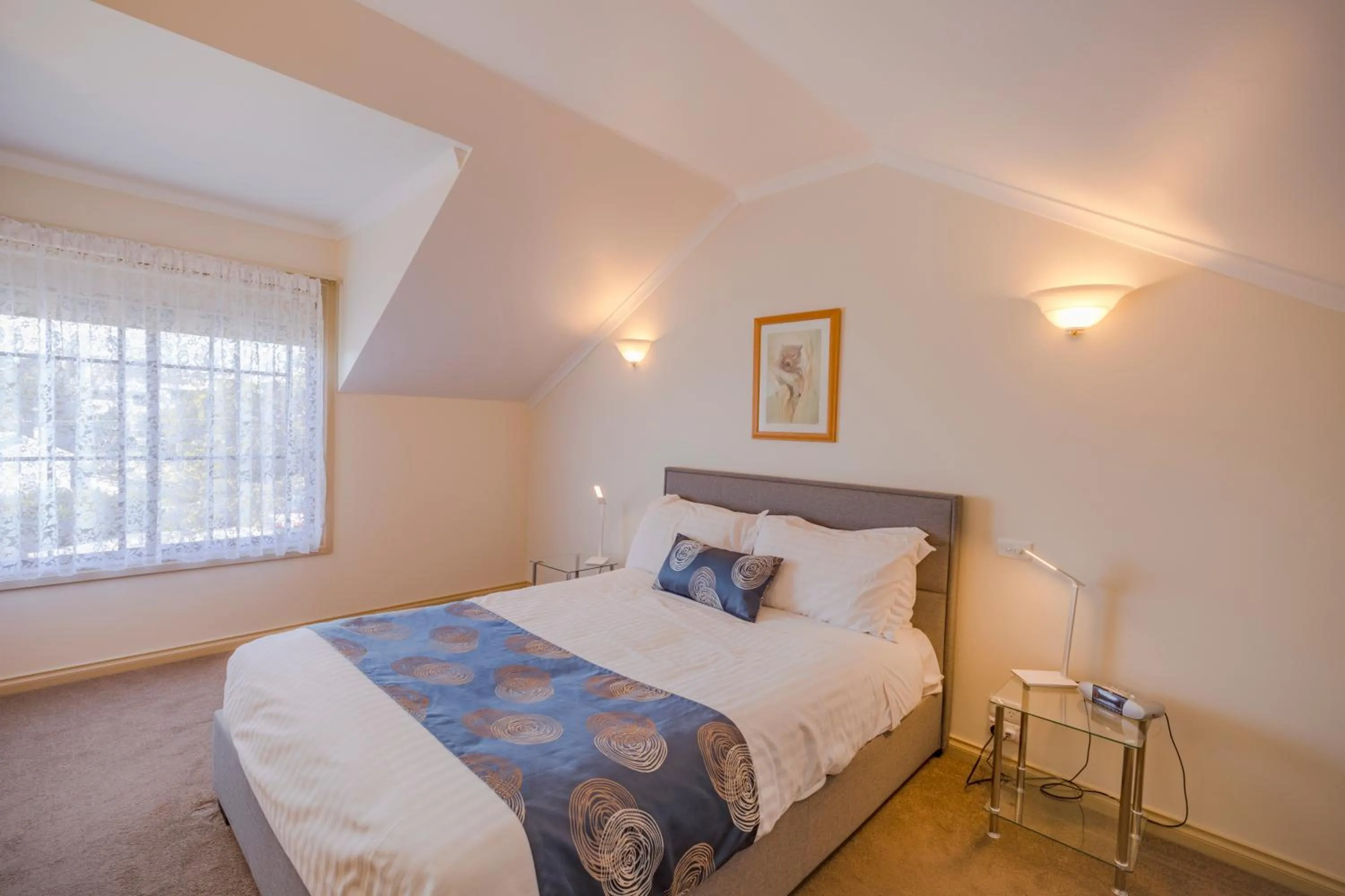 Bed in Queechy Motel